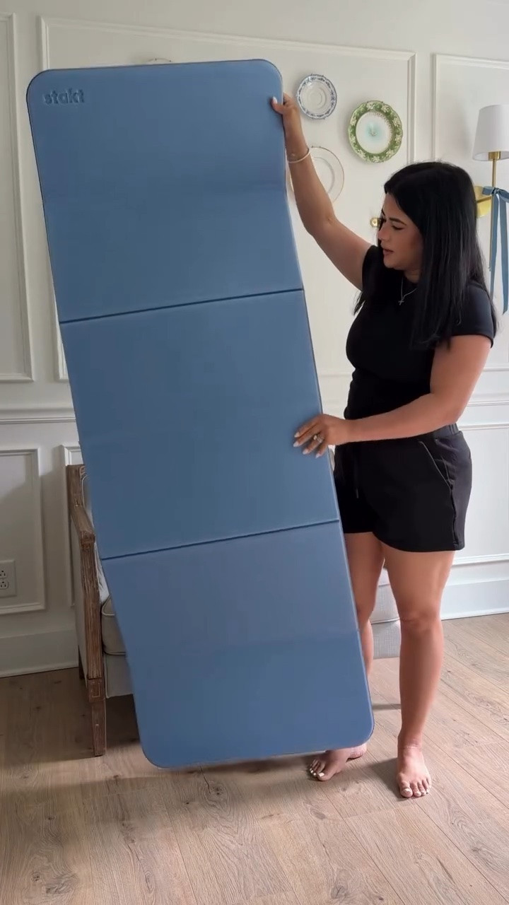 anybody else trying to build a life where you actually don’t have to leave the house to feel good? 🤍

been slowly putting together a little home workout corner and this tide blue mat from @shopstakt  just made it feel so much more like *mine*

moving my body slowly, at home, in a space that feels beautiful — that’s the dream honestly

Outfit is from Salt Project! Linking everything for you here! 

#gifted #athomeworkout #staktmat #classichome #grandmillennial

#LTKfitnessgoals #LTKHome #LTKootd