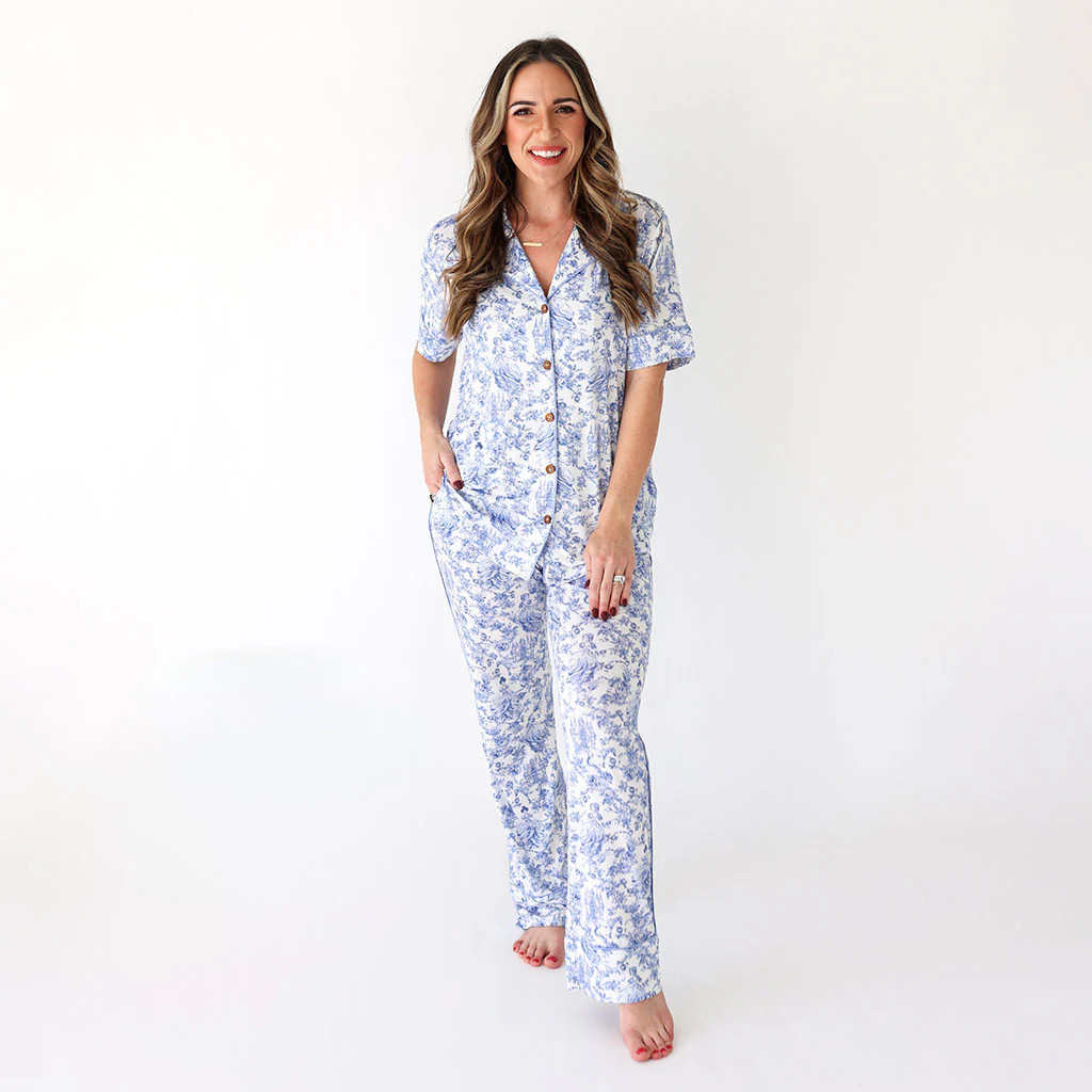 Princess Damask Blue Short Sleeve Women's Pajamas | Briar | Posh Peanut