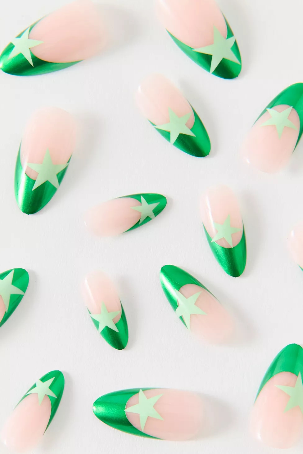 Lost Angels Press-On Nail Set | Urban Outfitters (US and RoW)