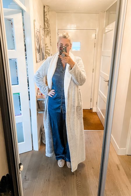Ootd - Sunday. Teal leopard satin pyjama set from Long Tall Sally paired with a soft fleece LTS robe and slippers. 

#LTKgift



#LTKeurope #LTKstyletip #LTKhome