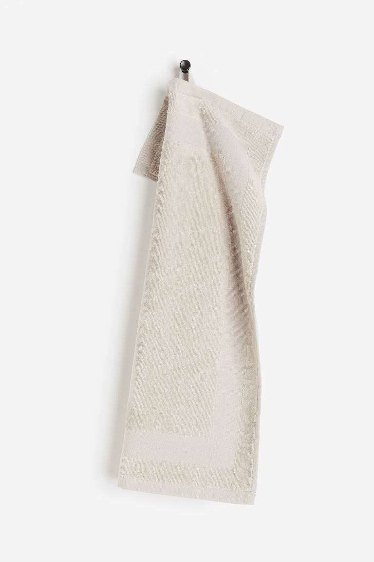 Velour Guest Towel | H&M (US + CA)