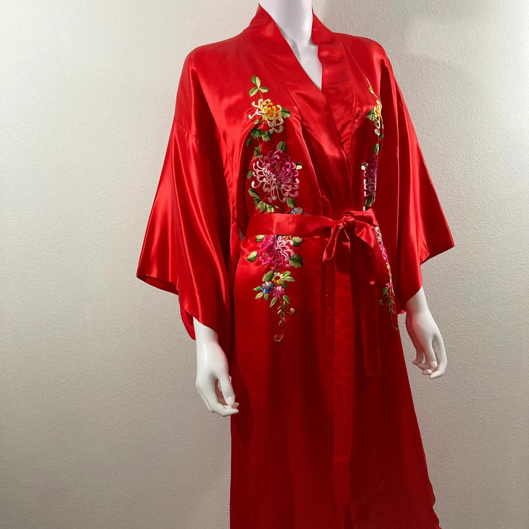 Vintage Red 100% Silk Kimono Robe, Golden Bee Embroidered Kimono Size Medium - Etsy | Etsy (US)