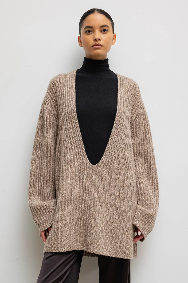 Emma Deep V Sweater | LESET