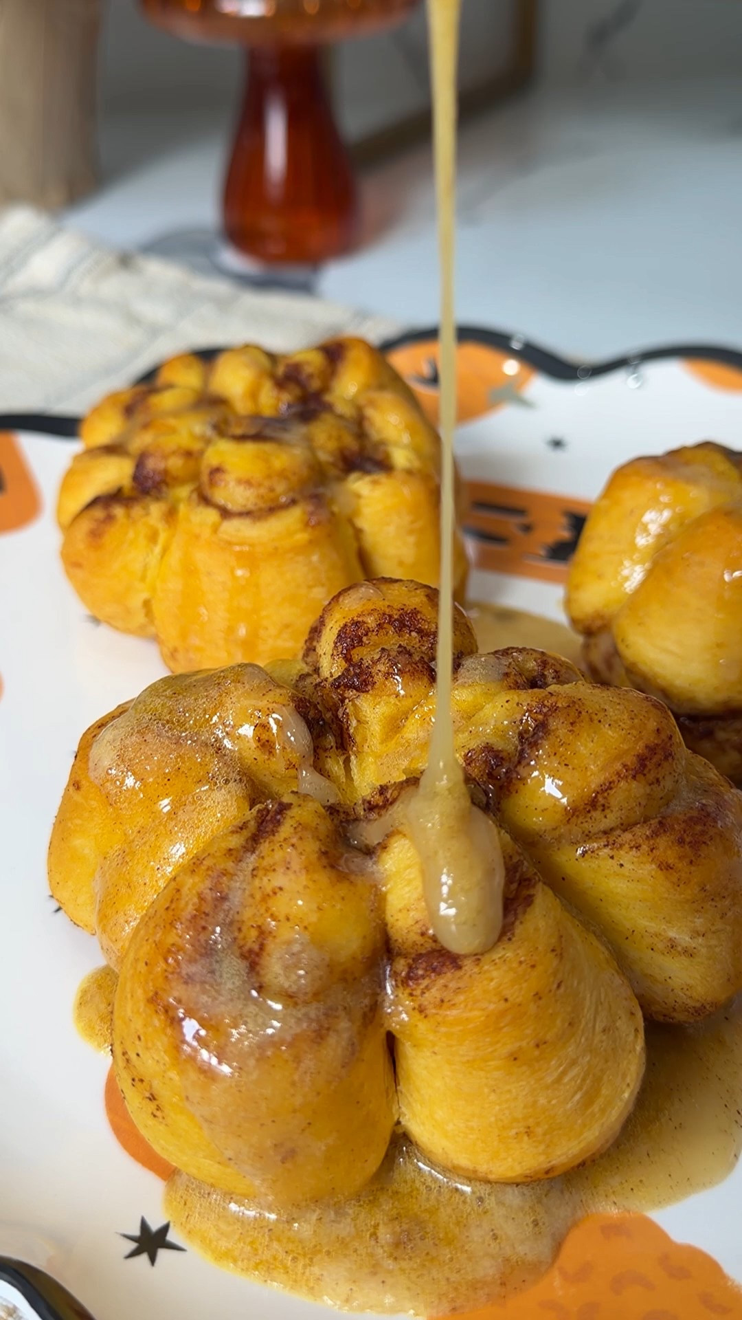 Pumpkin shaped cinnamon rollss