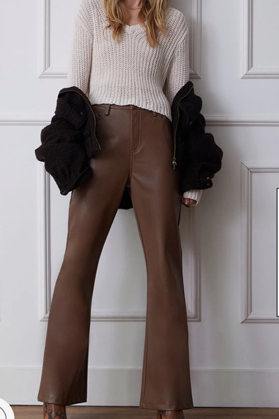 Vneck sweater 

#LTKHoliday #LTKsalealert #LTKworkwear