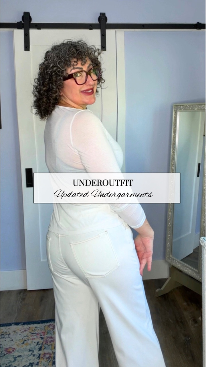 Let’s be honest…
At this stage of life I’m not interested in wrestling with my bra all day

So when I find one that’s comfortable, flattering, and doesn’t try to stab me with underwire, I’m sharing it

The sewn-in pads alone deserve an award🥇 

And the smoothing brief?
Comfortable but still makes everything look a little more pulled together under clothes

Consider this your “I tried it so you don’t have to wonder” review 

#midlifefashion
#comfortstyle
#brareview
#everydaystyle
#wearwhatyoulove

https://shop.underoutfit.com/SARA26187
SARAO15

#LTKMidsize