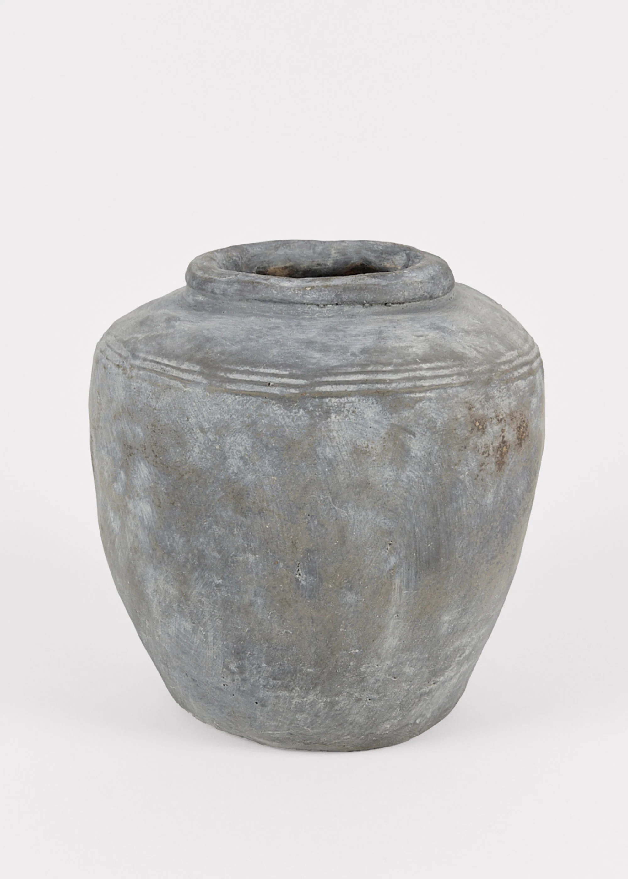 Distressed Rustic Concrete Vase - 12 | Afloral