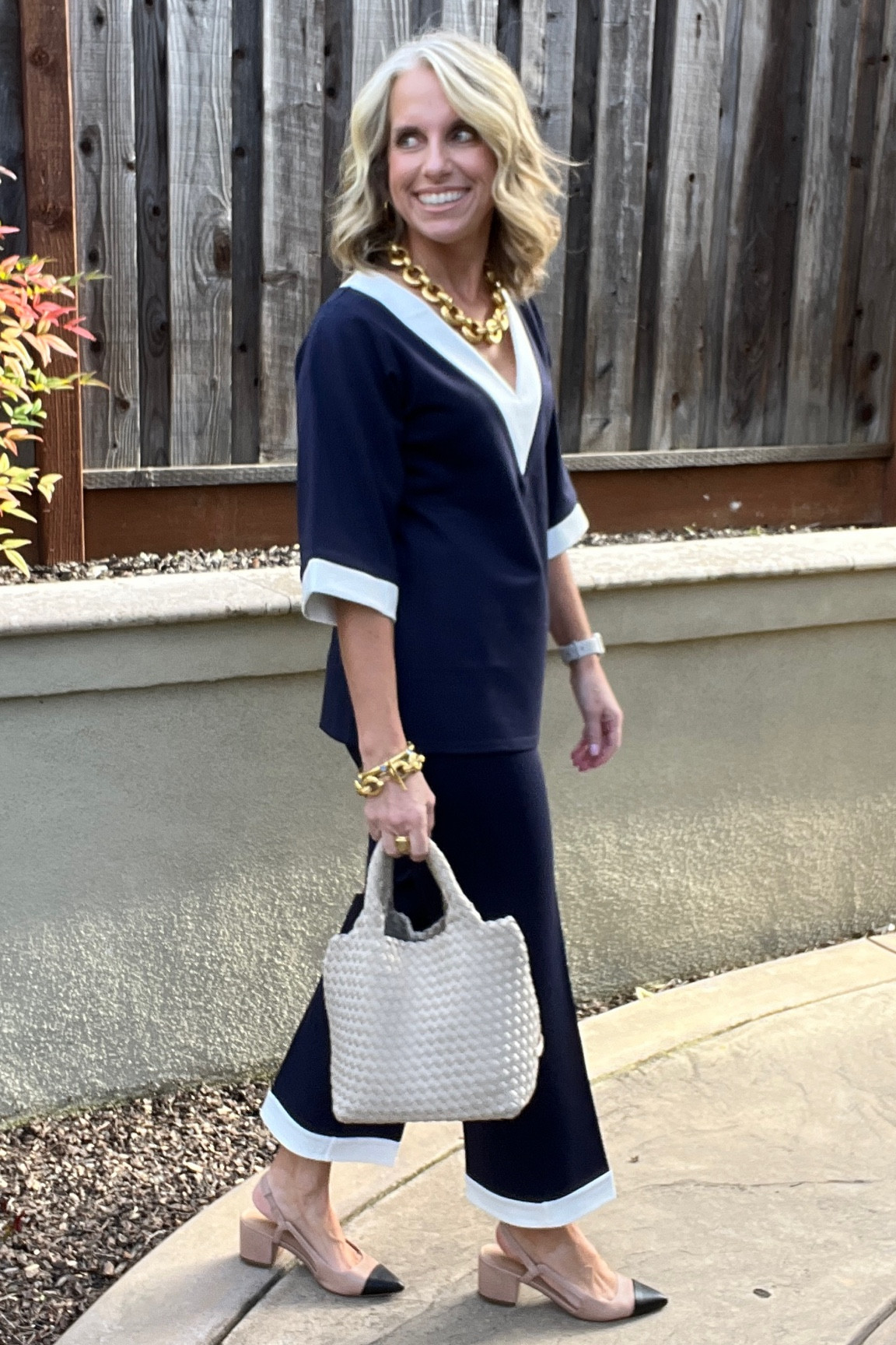 The Jude cloth is amazing. 

Wearing XS top and small bottoms 

#LTKover40 #LTKstyletip #LTKSeasonal