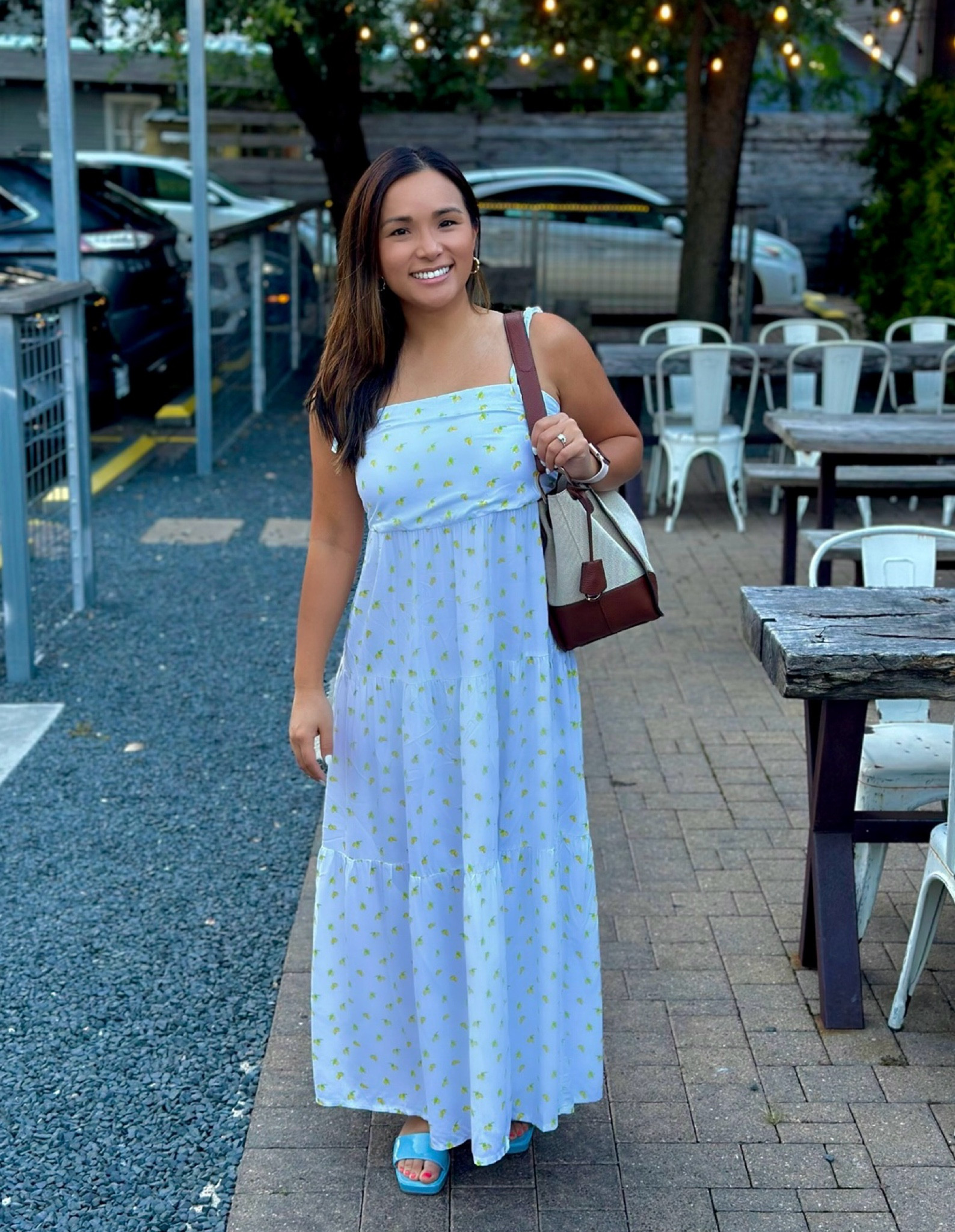 Dinner outfit! This dress is sooo soft & comfortable. And I’m obsessed with all lemon patterns. Dress is now on sale! 

#LTKStyleTip #LTKTravel #LTKSaleAlert
