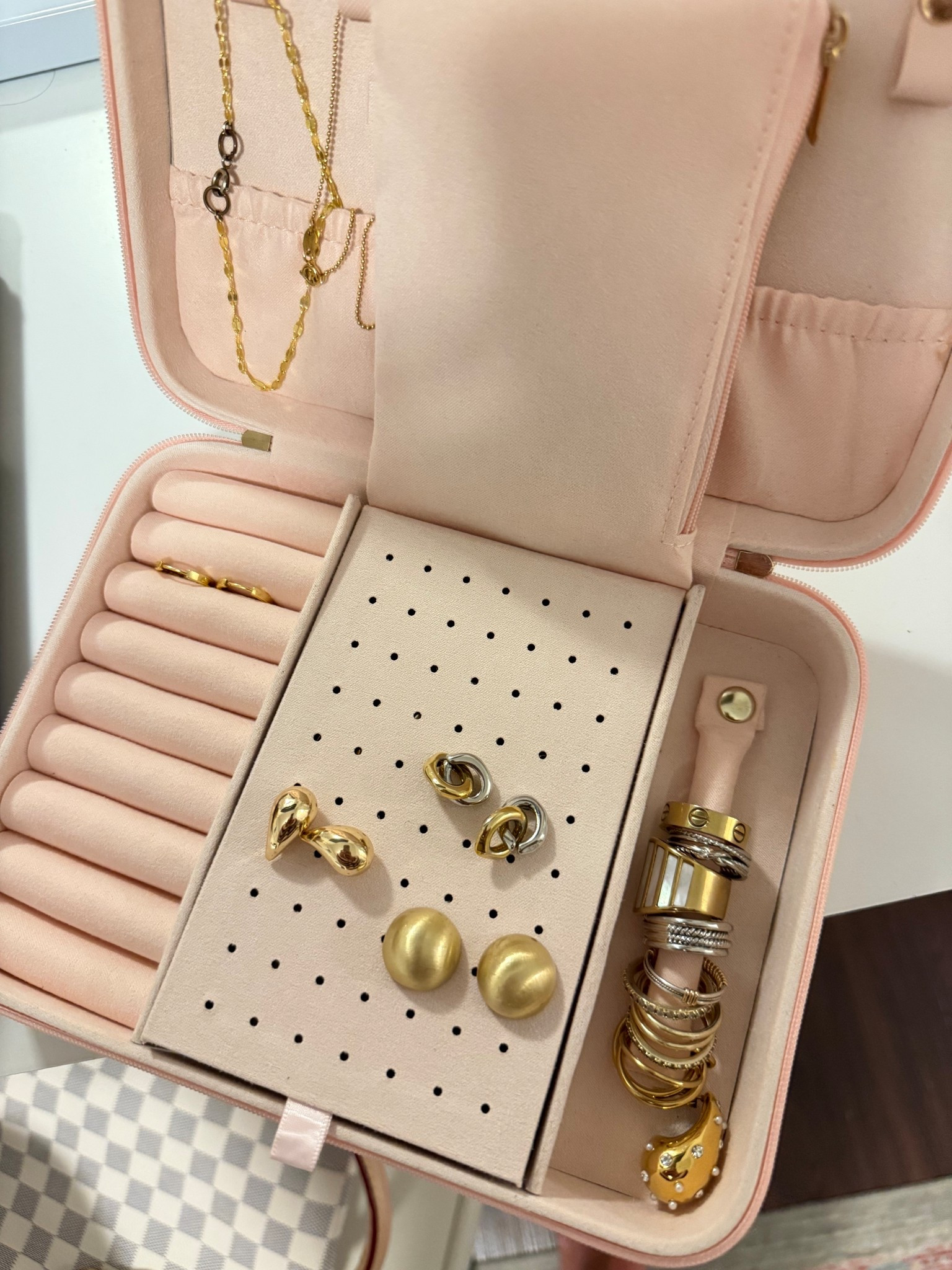 Was in need of a larger travel jewelry organizer and I recently got this one from Electric Picks! Holds so much jewelry without it getting tangled! Tagged some similar ones from Amazon below!

#LTKU #LTKGiftGuide #LTKFindsUnder50