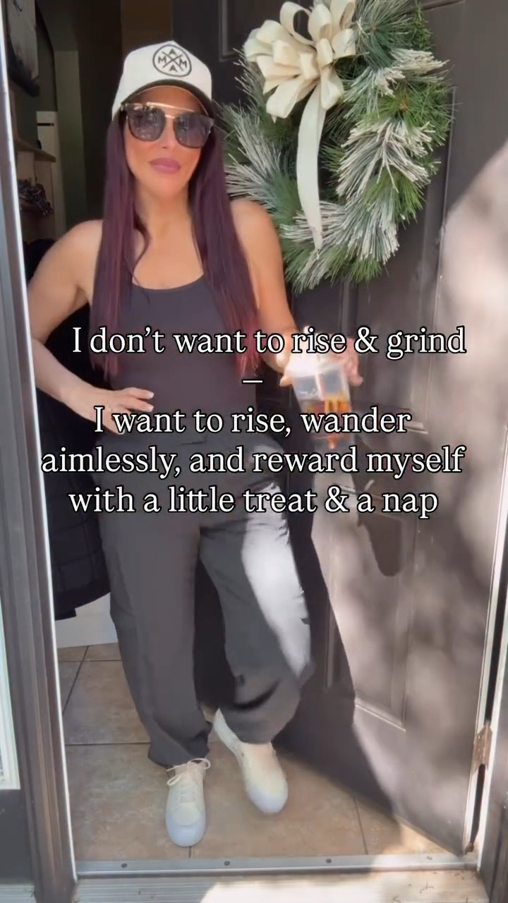 Is that too much to ask? 

Comment “Shop” for details 

#momstyle #momhumor #momsbelike #momlife #momsofinstagram