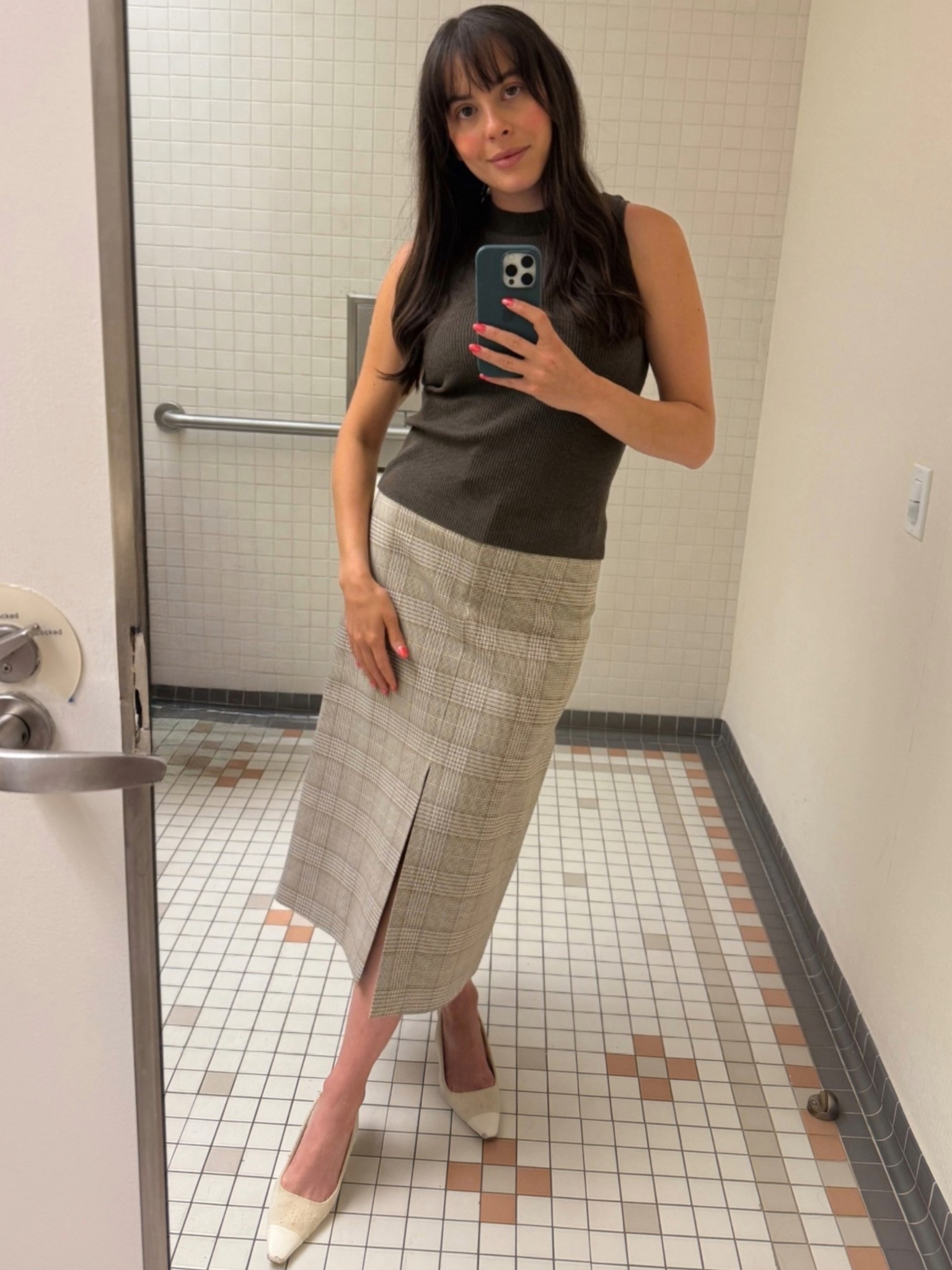 Live from the bathroom: easy fall work outfits! 

#LTKWorkwear #LTKStyleTip #LTKFindsUnder100