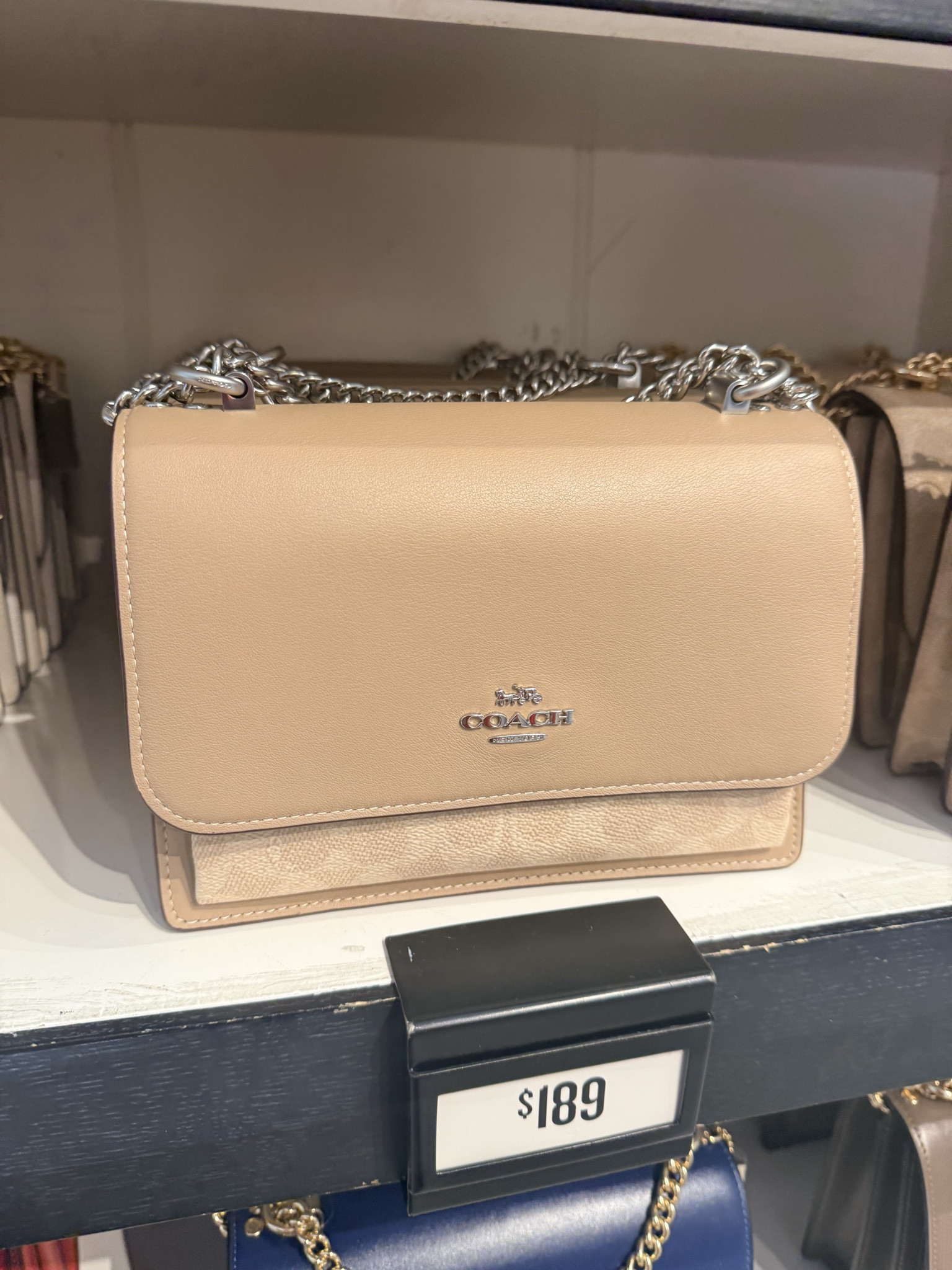 Looking for the perfect Christmas gift for her? Designer bags are a timeless wow — chic, stylish, and something she’ll use over and over 🎁👜
Whether she loves classic neutrals or bold holiday colors, I linked all my favorite designer bag picks on LTK so you can shop the prettiest options in one place!

#designerbags #giftideasforher #christmasgifts #holidaygifts #luxuryfashion #handbaglover #LTKfashion #LTKholiday #LTKfinds #LTKsale #shoppingfavorites #onlineshopping #styleessentials #holidaystyle #ShoppingWithPriiincesss #Atlantamom #Atlantabloggers #Atlantablogger #AtlantaCreator #Atlantacontentcreators #Atlantacontentcreator

#LTKSaleAlert #LTKGiftGuide #LTKHoliday