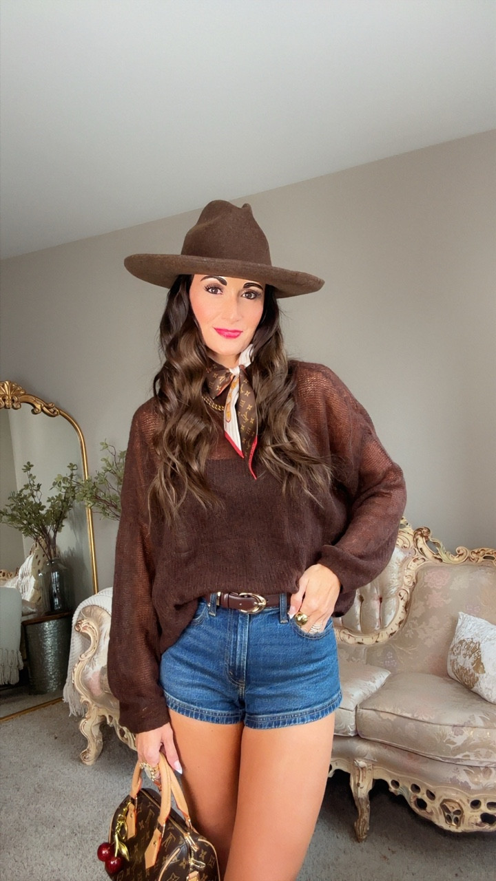 Linked a similar sweater or head to my TT @ sheriemarie1 for the exact 🤎

#LTKSeasonal #LTKootd #LTKOver40