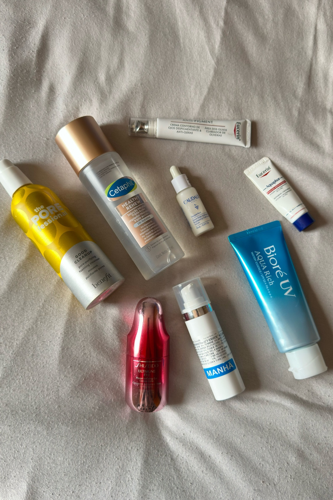 Skincare do dia em passos: 1- sabonete facial; 2- água Micelar, tônico ou essência: 3- tratamento para os olhos; 4- Serum; 4- hidratante para os olhos; 5-hidratante facial; 6- protetor solar; 7- hidratante labial; 

#LTKbrasil #LTKpromo #LTKbeleza