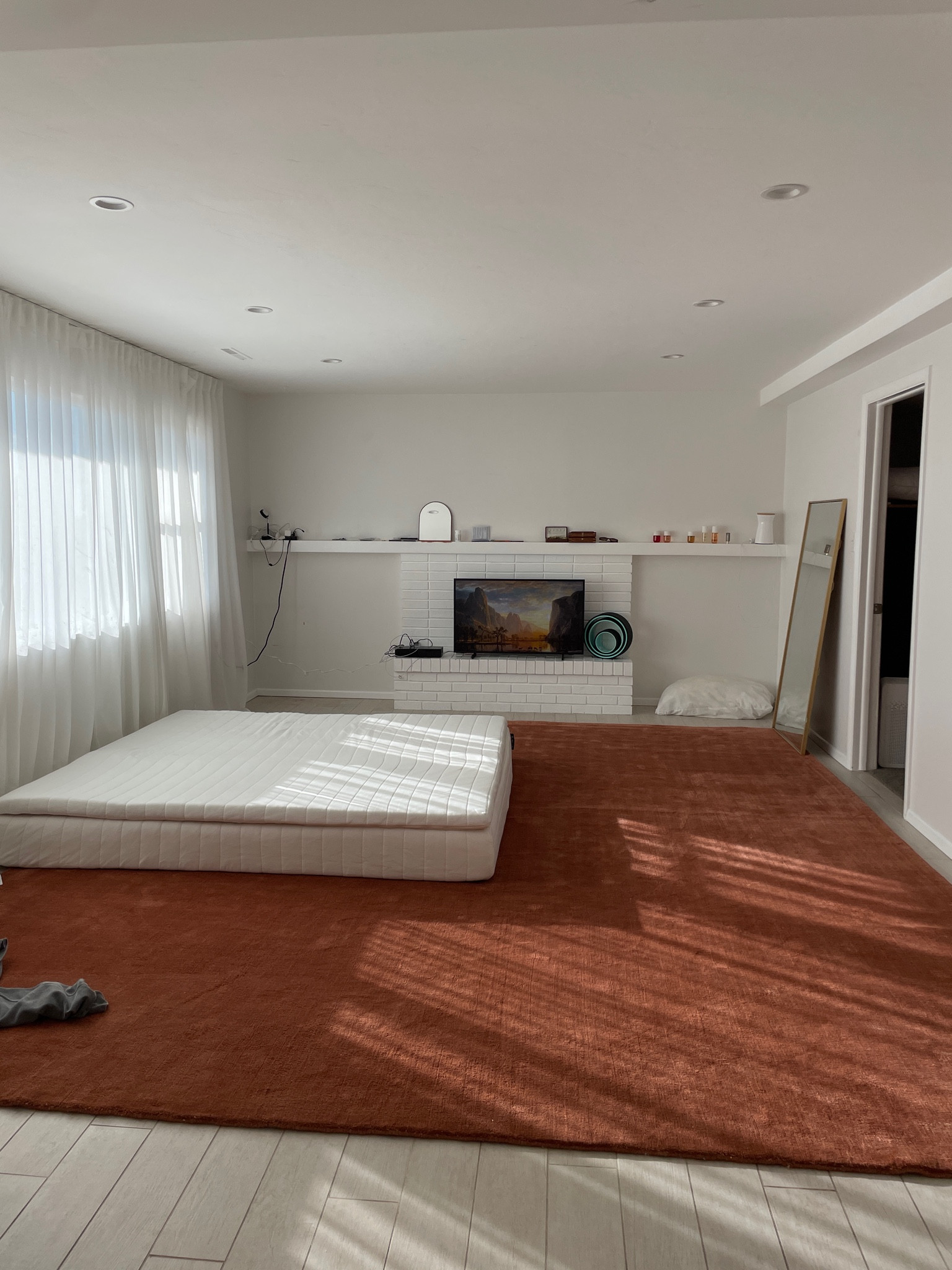 new bedroom rug from RUGS USA 