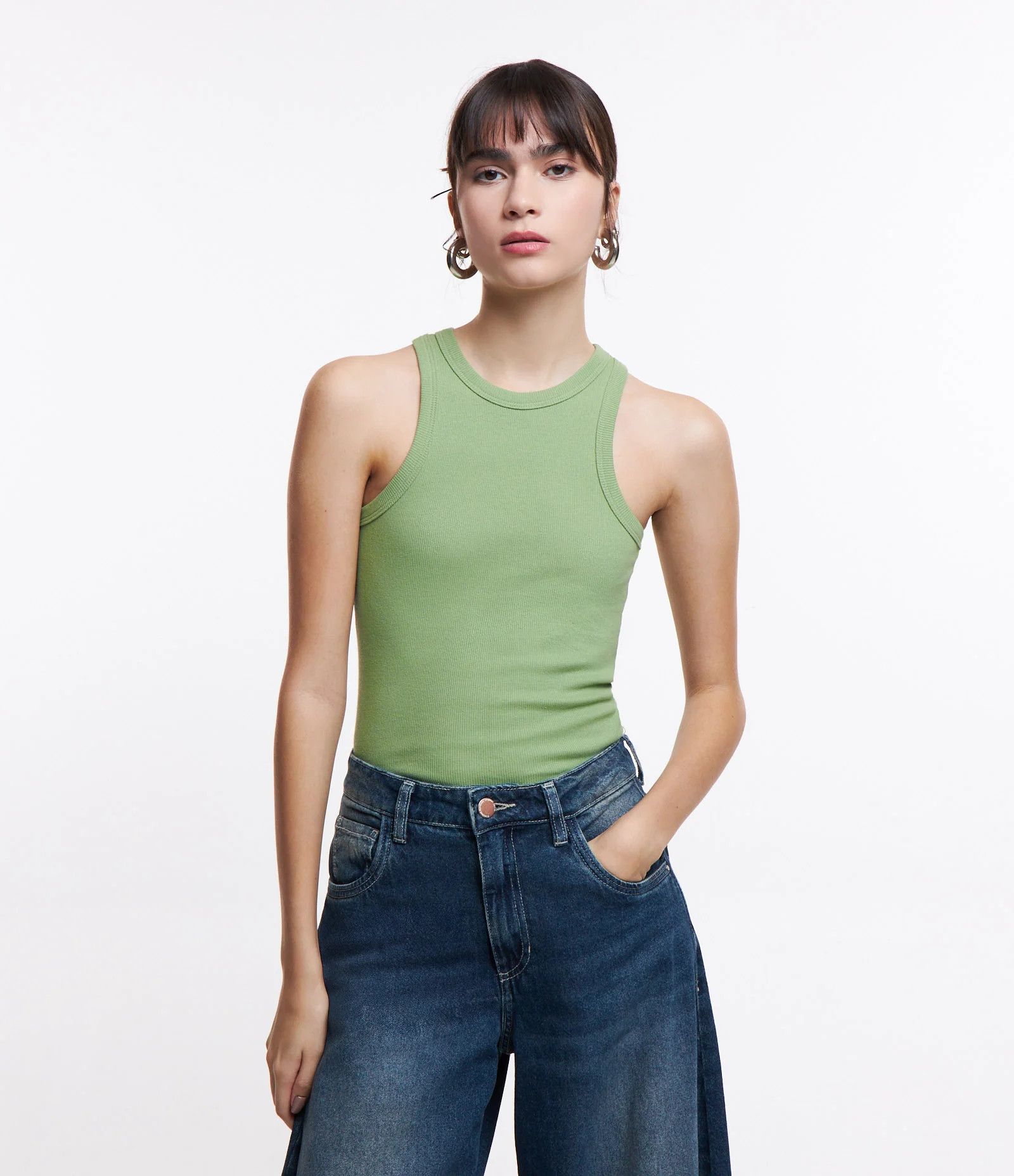 Blusa Regata Básica em Ribana com Leve Textura Verde - Lojas Renner | Renner (BR)