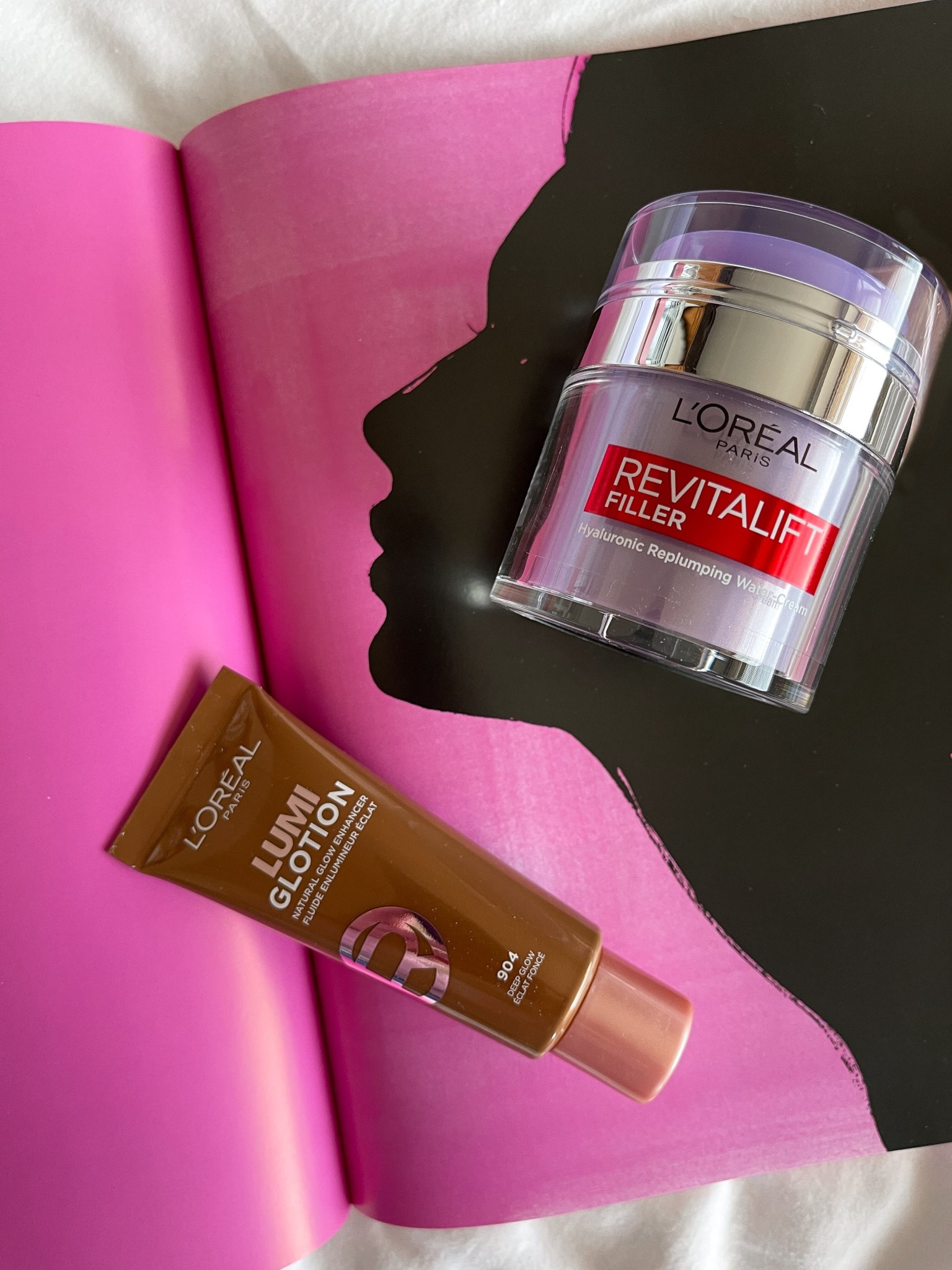 Keeping the summer glow glowing 🌟 Combine one pump of Revitalift Filler Water Cream with Lumi Glowtion for hydrated glowing skin, amazing under make up too 🌟