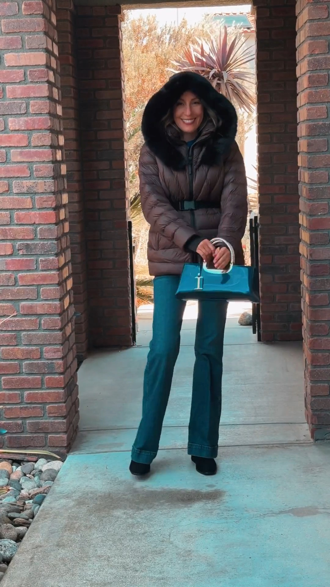 The ONLY Winter Coat You Need! ❄️ Absolutely worth the investment.

Meet the ultimate winter staple: this **Responsibly Sourced Down Puffer Jacket** from Quince (linked!). The rich chocolate brown color is so chic, and the faux-fur trimmed hood makes it look incredibly luxe. It’s warm, stylish, and built to last.

I've styled it with my favorite flared denim for a cozy-but-polished look. You won't find better quality at this price point!

Tap to shop this essential winter jacket and stay warm all season long! Runs true to size.

#quince #quincehaul #pufferjacket #downjacket #wintercoat #winterfashion #responsiblysourced #ethicalfashion #chocolatebrown #brownjacket #fauxfurhood #warmth #cozystyle #flaredjeans #ltkfall #ltkwinter #ltkstyle #affordableluxury #musthave



#LTKStyleTip #LTKOver40 #LTKSeasonal