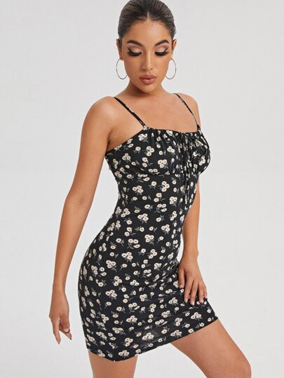 SHEIN Ruched Bust Daisy Floral Dress | SHEIN