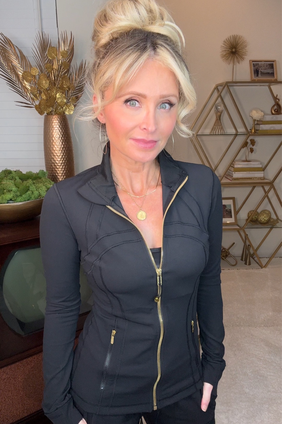 Big fan of the gold zipper on this jacket from Lululemon. It’s a different material than the normal define jacket and it fits a little tighter so I sized up on this one  

#LTKworkwear #LTKfitness