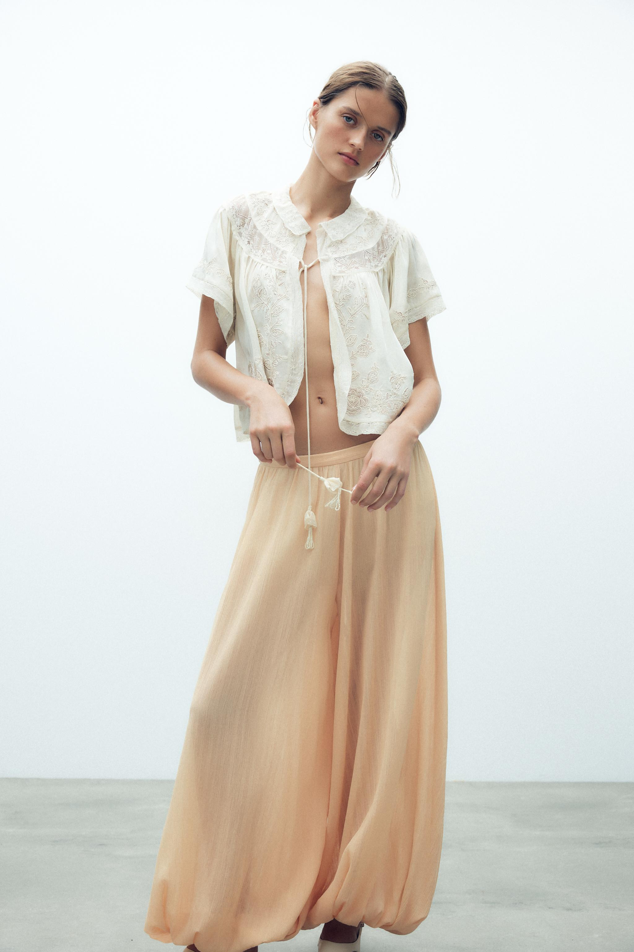 ROMANTIC EMBROIDERED TOP | Zara US