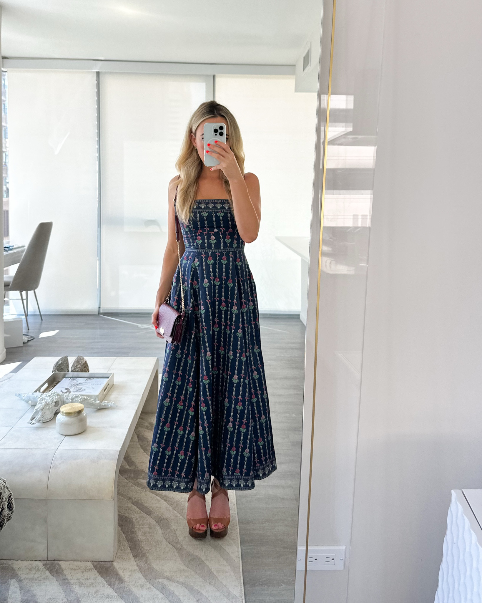 Spring Dress


ootd style fashion, hill house home Margot dress, shopbop, printed dress, summer party summer dinner, vacation outfit, travel dress, Charleston outfit, Savannah Georgia outfit, 

#LTKTravel #LTKootd #LTKdayinmylife