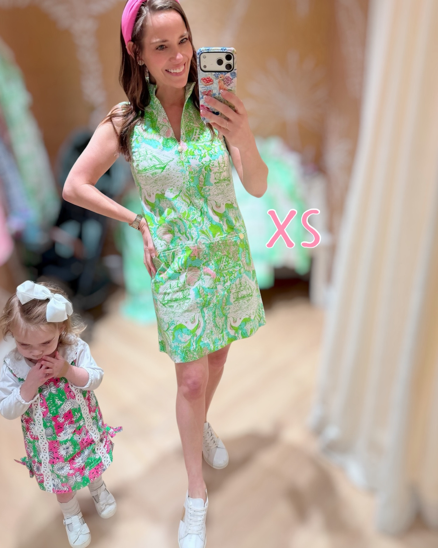 Lilly Pulitzer Sleeveless Rosee Shift Dress 💚 Classic Preppy Summer Look


Such a classic Lilly shift 💚🌴 This sleeveless Rosee Shift Dress is one of those effortless pieces you can throw on and instantly feel put together

Wearing an XS and it fits true to size with that signature shift silhouette—fitted through the chest and hips with a little extra room through the waist ✨ The structured fabric keeps its shape while still being comfortable for all-day wear

Styled casually with sneakers here, but this would be so cute dressed up with sandals or wedges for brunch, showers, or summer events 💕

lilly pulitzer shift dress, green print dress, preppy summer outfit, classic shift dress, resort wear outfit, summer dress outfit, vacation style 💚🌴

#LTKmomlife #LTKootd #LTKOver40