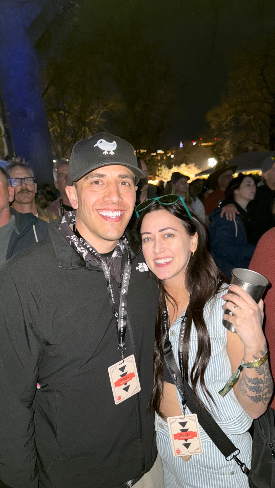 Levi's® Women's vest & High-Rise Cinch Baggy Carpenter Jeans - Handy Woman


#LTKFindsUnder100 #LTKFestival #LTKStyleTip