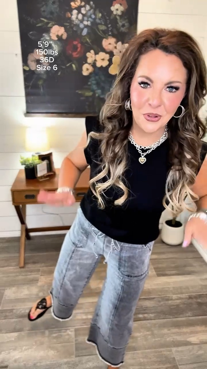 Don’t pay high prices for your denim! 👖 Super comfortable, very high quality, and affordable!  Perfect for Spring and Summer!
@shewin_official_us #widelegjeans #affordabledenim #casualchic #croppedjeans #springfashion
