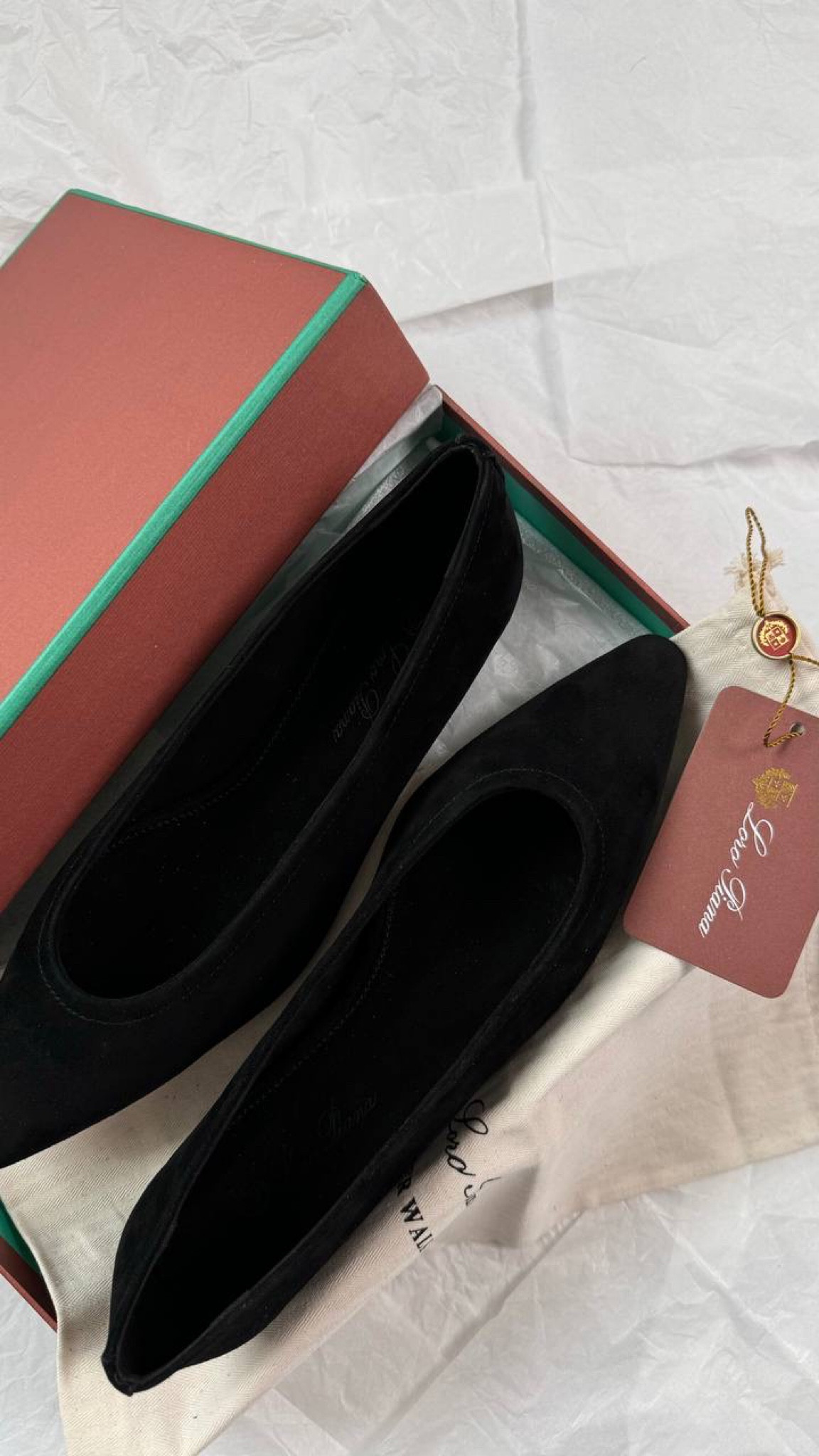 Yellow app shoe find!

#LTKSaleAlert #LTKSeasonal #LTKStyleTip