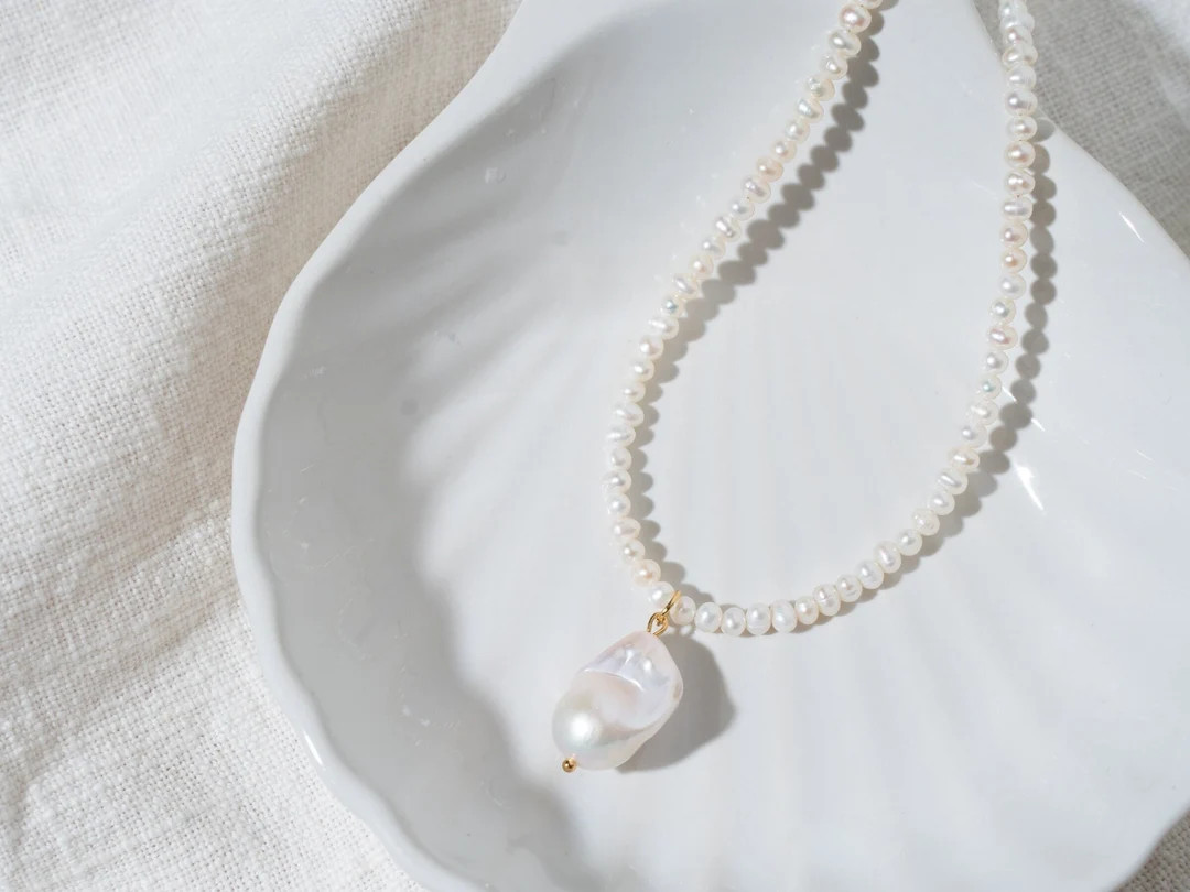 DIVINE Real Pearl Necklace with Big Baroque Pendant, Freshwater Pearl Necklace, Dainty Gold Pearl... | Etsy (Global)