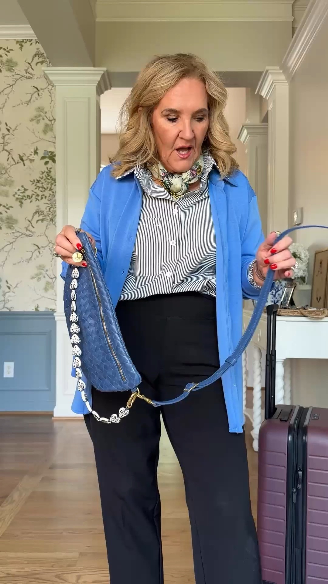 That bag is such a good travel find. I like the design, especially when you want something practical that doesn’t look like a typical travel bag.