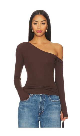 Magdaleno Long Sleeve Fitted Asymmetrical Cold Shoulder Top in Dark Brown | Revolve Clothing (Global)
