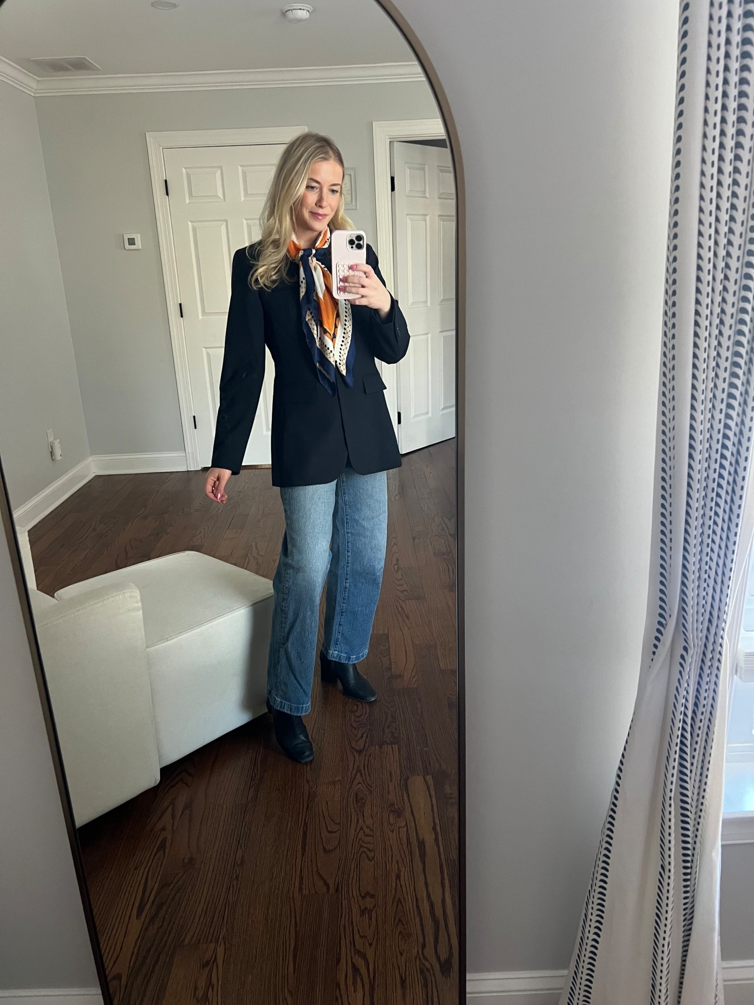 Ann Taylor is back 🔥🔥🔥 loving this collarless lady jacket for work or date night 

#LTKWorkwear #LTKootd #LTKmomlife