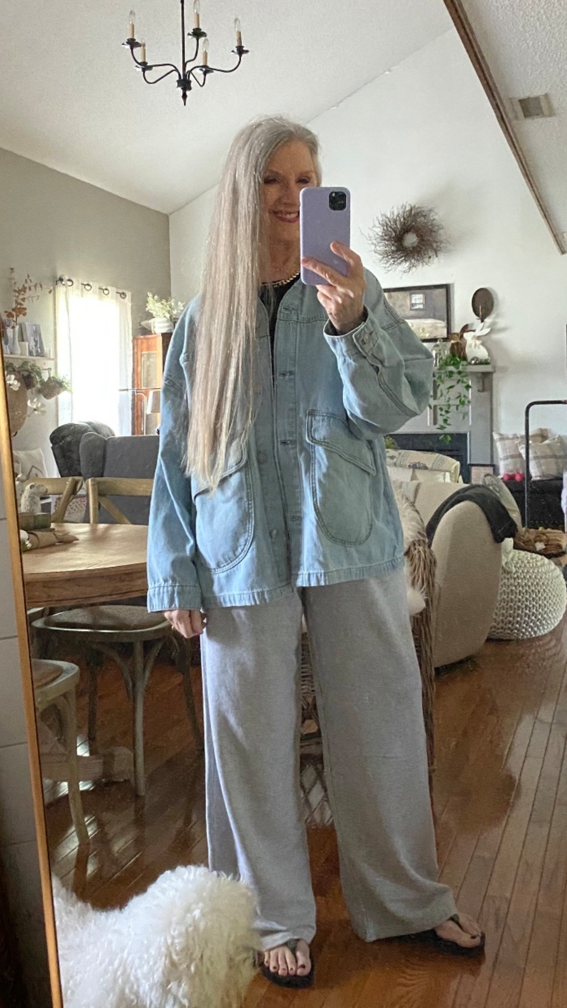 One of my favorite denim jackets. Roomy enough for a sweater or sweatshirt underneath. Still going through some cooler days here & there. ❤️


#LTKSeasonal #LTKdayinmylife