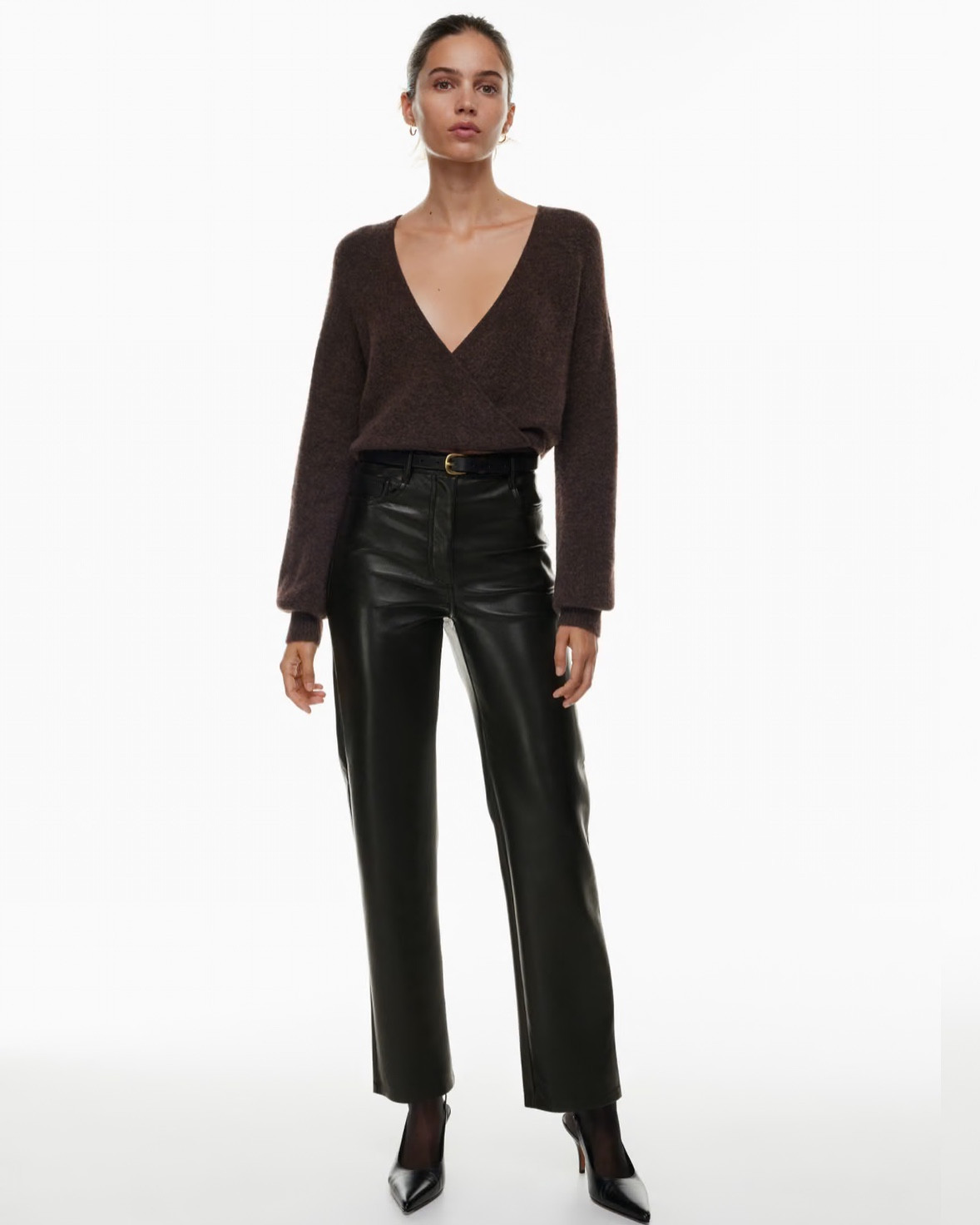 Melina Wilfred Pants from Aritzia
They have a HUGE discount right now! 
True to size ✨
Leather pants, vegan leather pants, fitted, holiday outfits 

#LTKHoliday #LTKStyleTip #LTKGiftGuide