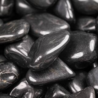 Super Black Polished 0.5 cu. ft. (0.25 in. to 0.75 in.) Bagged Landscape Pebbles - 55 Bags/Pallet | The Home Depot