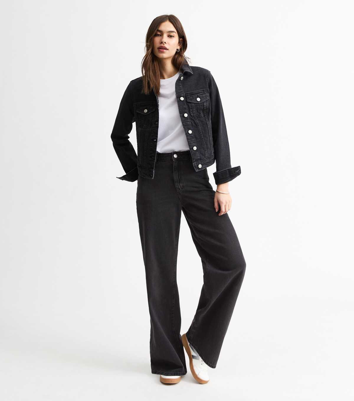 Washed Black High Waisted Wide Leg Jeans | New Look | New Look (UK)