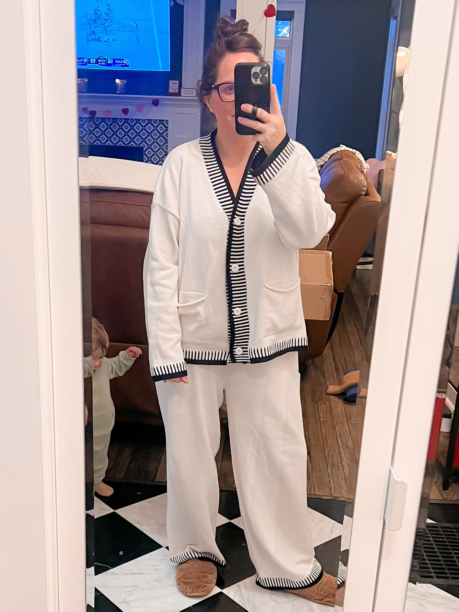 Kind of a fail for me. Debating trying a smaller size. 

Loungewear 
Sweater set 

#LTKFindsUnder50 #LTKSeasonal