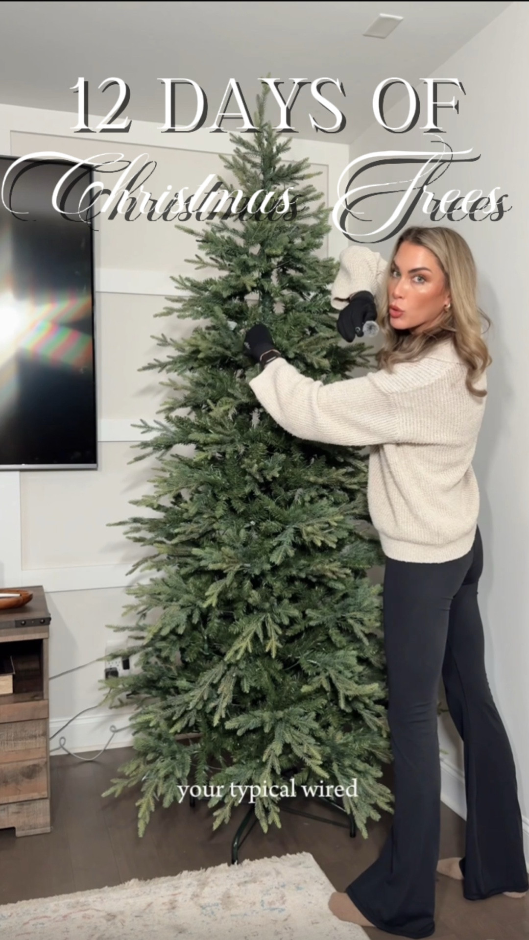 12 Days of Christmas Trees starts right now! 
🎄🎄

I did NOT plan on having such a fabulous tree right off the bat to kick this thing off 😂! I don’t look at any of these beforehand so literally…. This one will be a hard one to beat. 



•
•
Empty corner trees, slim Christmas trees for dining rooms and entryways, cashmere for tree, balsam tree, prelit Christmas trees, 7 foot 8 foot trees, Christmas decor, holiday decor, Ralph lauren Christmas 


#LTKHoliday #LTKSeasonal