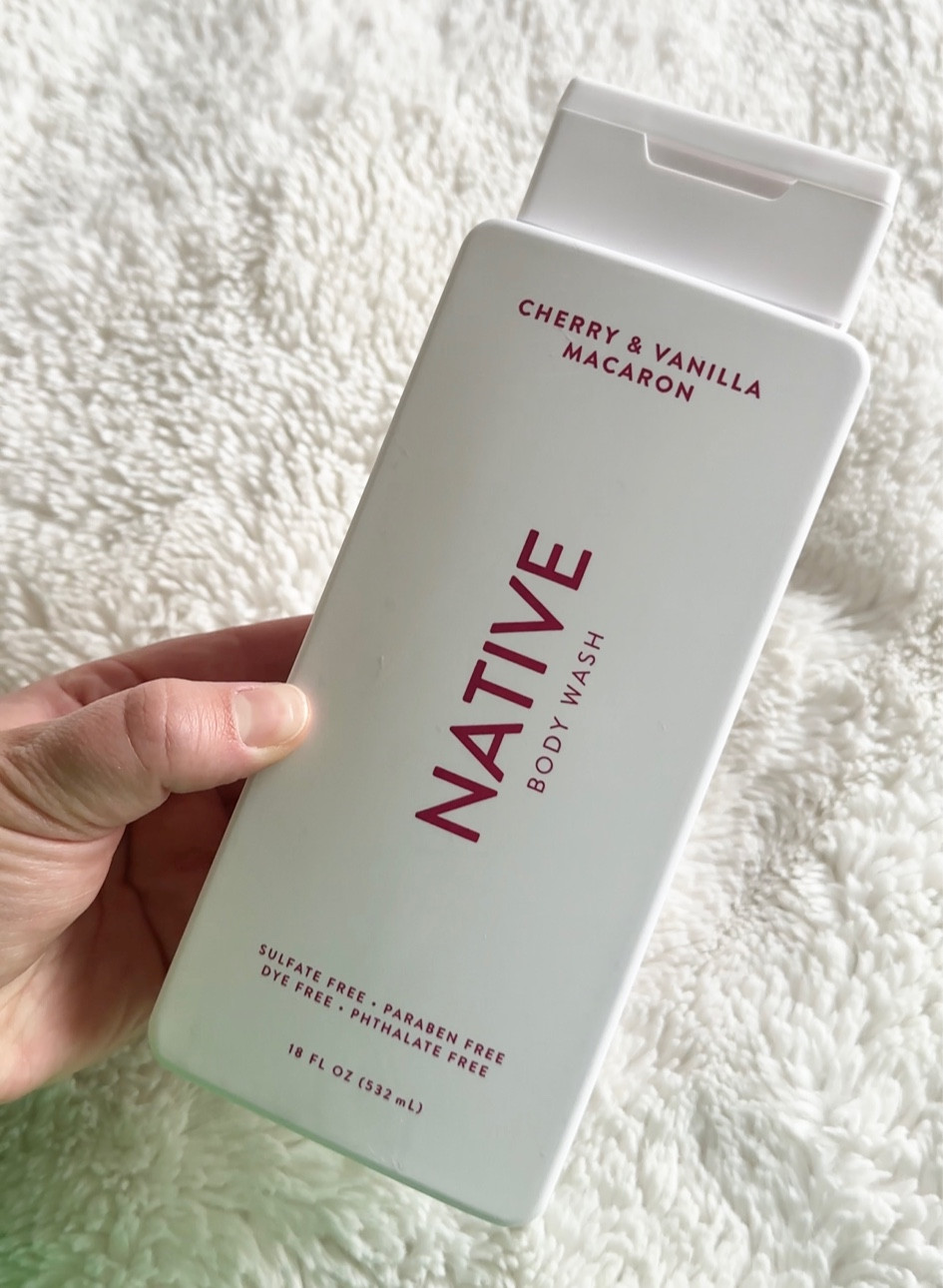the best wellness conscious body wash on the market is NATIVE ✨🤌🏻 the ingredients are SO clean 🫧 you can pronounce every single one (win) & it SMELLS amazing 🌸🍒