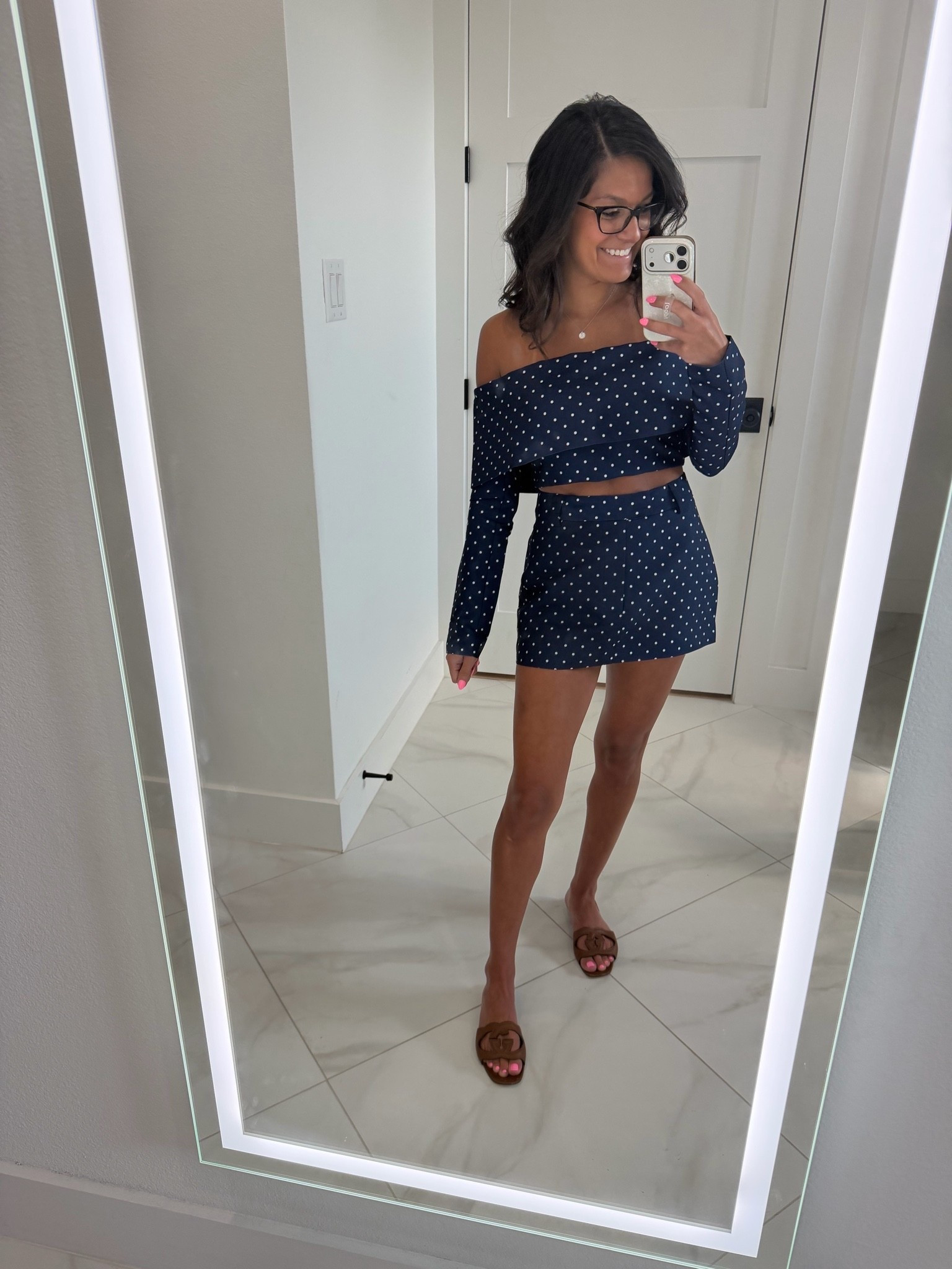 We love Polkadots and navy. 


#showpo #set

#LTKPetite