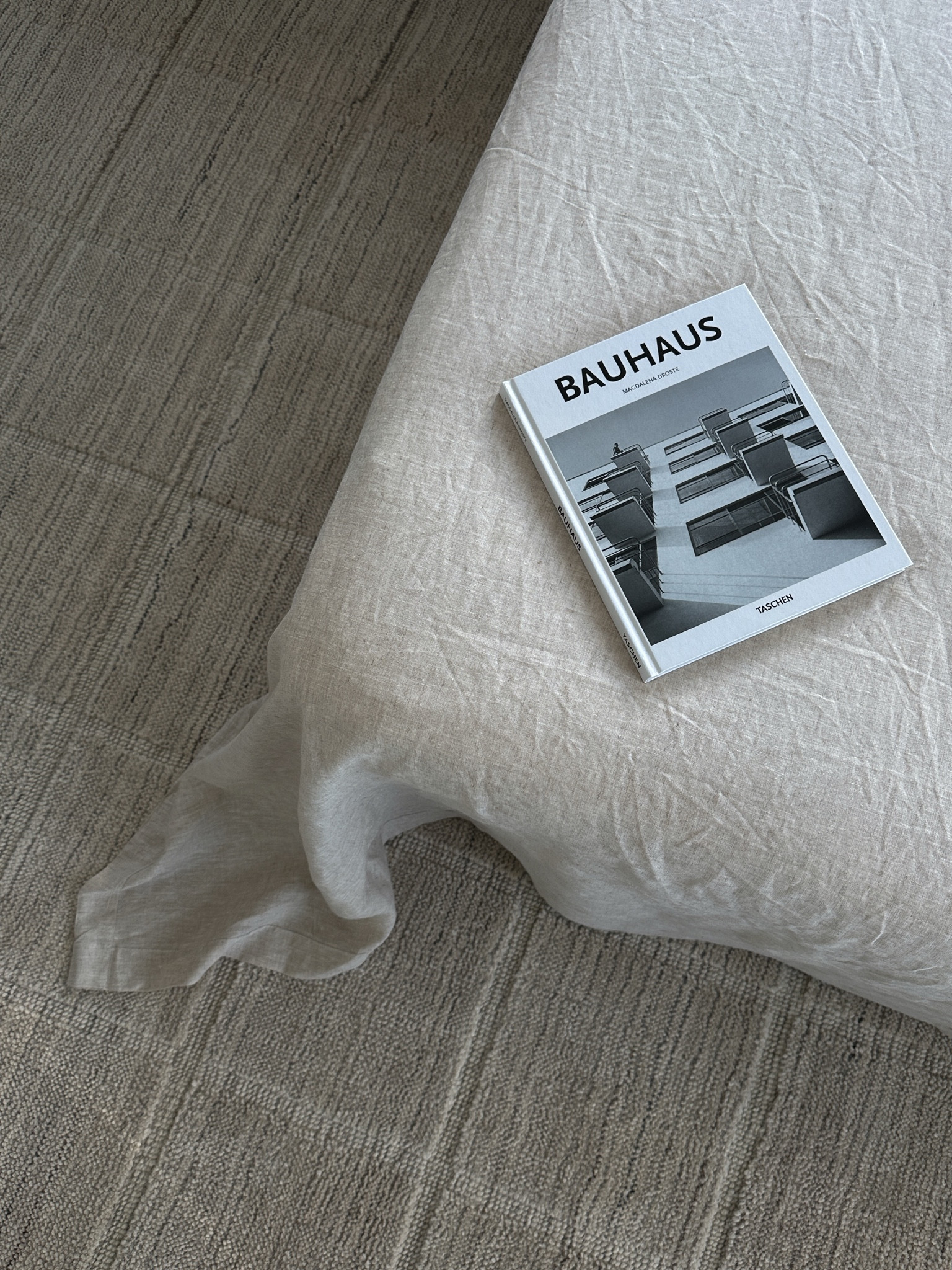 Cozy bedroom rug

#LTKHome