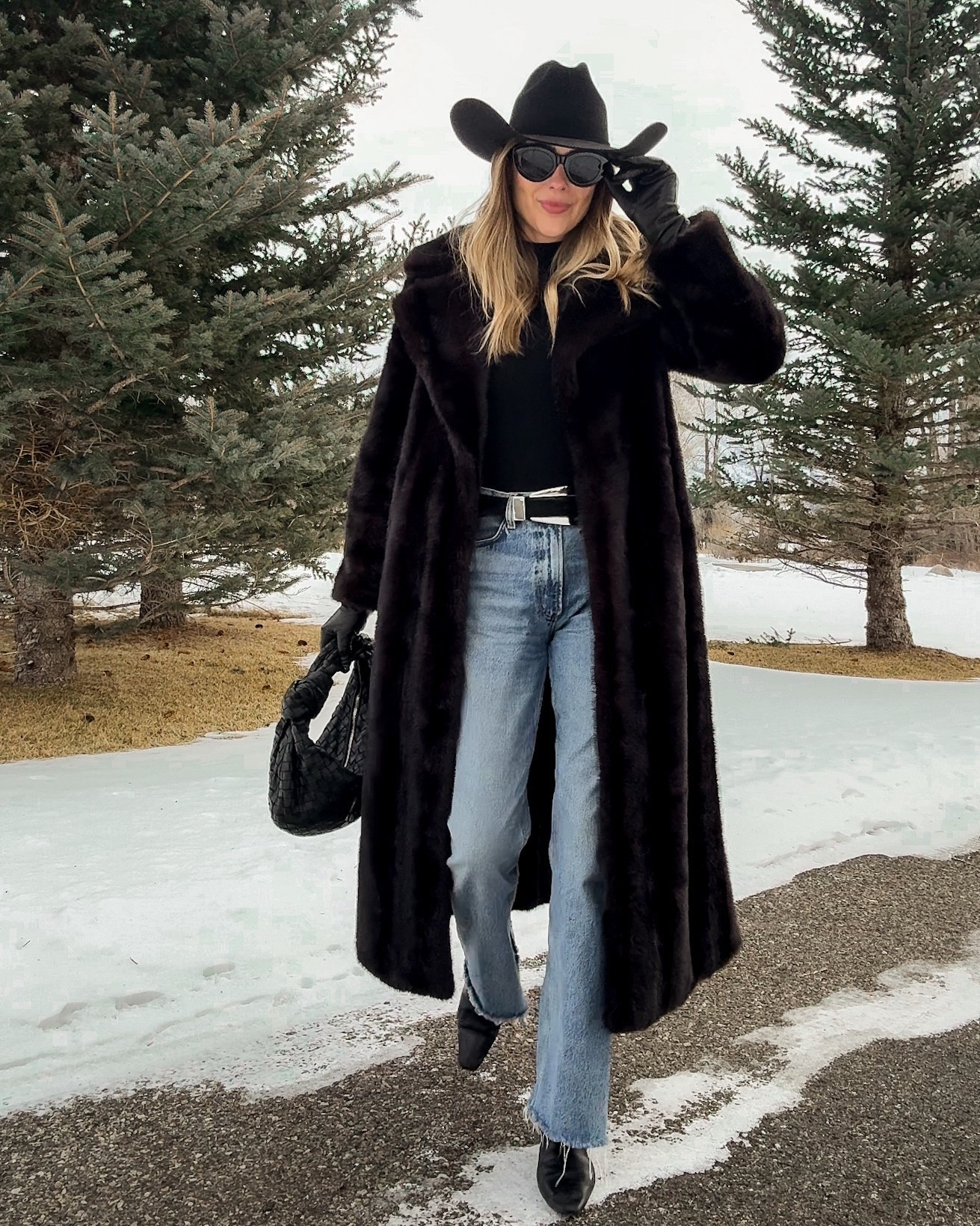 Fashion Jackson, winter outfit, faux fur coat, western outfit, winter jeans, boots 

#LTKootd #LTKOver40