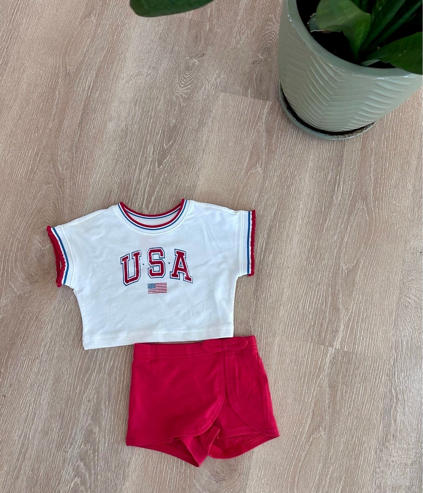 🇺🇸 Little Miss USA Ready ❤️💙
The cutest red, white & blue moment for all the summer memories! ✨ This toddler girls’ USA skort set is perfect for 4th of July celebrations, fireworks nights, parades, BBQs, family photos, and everyday summer adventures. ☀️
Loving the sporty USA graphic tee paired with the comfy red skort—easy to wear, play-friendly, and festive without sacrificing comfort. ⭐ Save this one for your little girl’s patriotic summer wardrobe!
❤️ USA tee + skort set
💙 Toddler summer outfit
⭐ 4th of July approved
#LTKKids #LTKFamily #LTKFinds #ToddlerStyle #ToddlerGirlFashion #KidsFashion #FourthOfJulyOutfit #4thOfJulyStyle #PatrioticOutfit #RedWhiteAndBlue #USAOutfit #SummerKidsStyle #KidsOOTD #GirlsSummerFashion #MomFinds #AffordableKidsFashion #FireworksOutfit #SummerOutfitIdeas #FamilyPhotoOutfit #AmericanaStyle
toddler girls USA skort set, toddler 4th of July outfit, patriotic toddler outfit, girls red white and blue set, USA graphic tee outfit, toddler summer clothes, girls summer skort outfit, Fourth of July kids outfit, toddler girl fashion, kids holiday outfit, cute patriotic clothing, summer family photo outfits.

#LTKKids #LTKBaby #LTKSaleAlert
