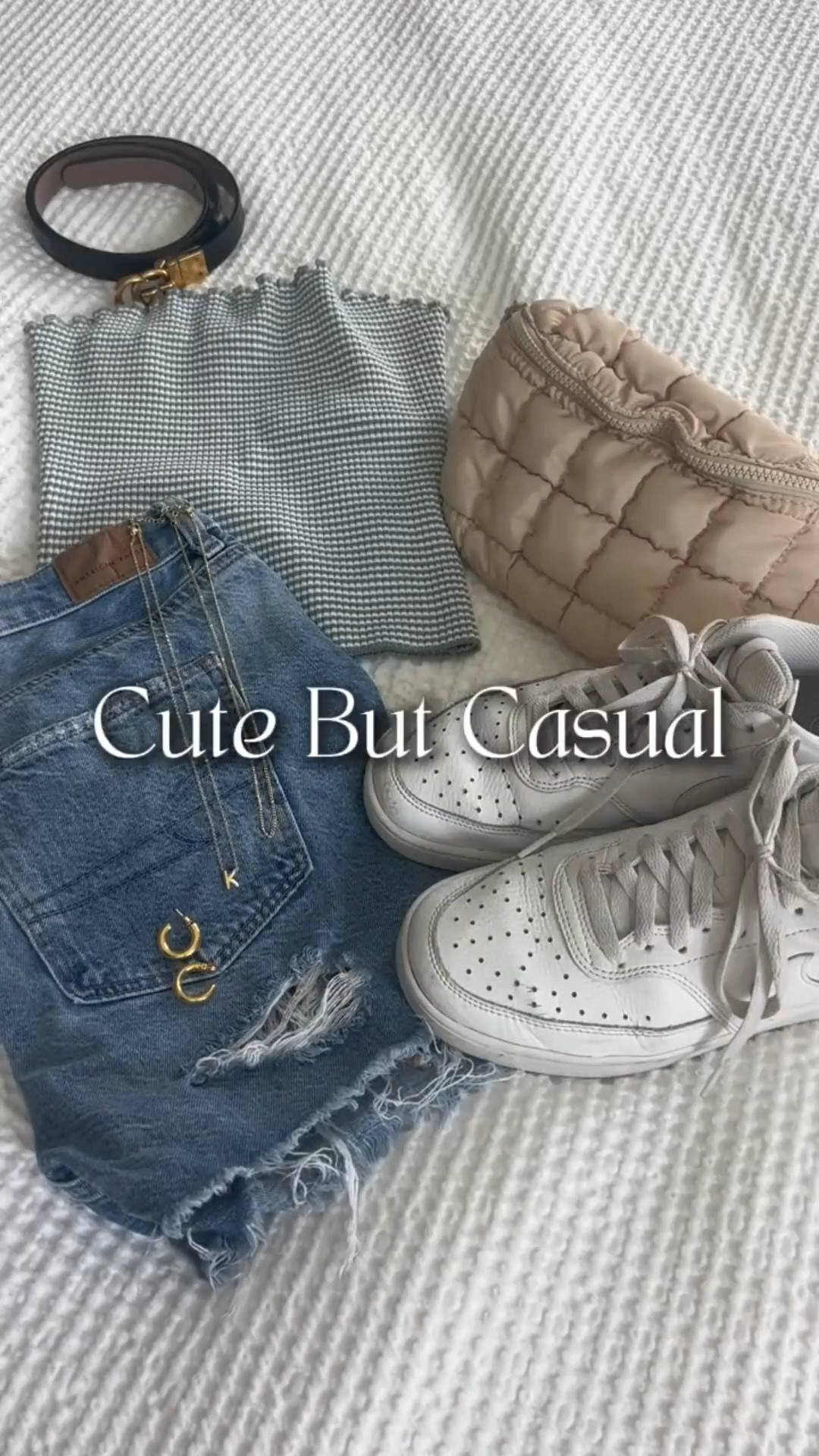 Denim, clean whites, and a little gold the kind of outfit that goes from coffee runs to sunset plans without trying ☕️🌅🤍

easy, comfortable, and always pulled together ☀️🌴🌊 linked because this one’s on repeat 🫶🏼

#ltkstyle #ltkfinds #summerstyle #denimshorts #casualchic #everydayoutfit #effortlessstyle #ootdinspo #sneakerstyle #neutralvibes #summerfits #ontherunstyle #golddetails #simpleoutfits

#LTKSeasonal #LTKootd #LTKSeasonal #LTKU
