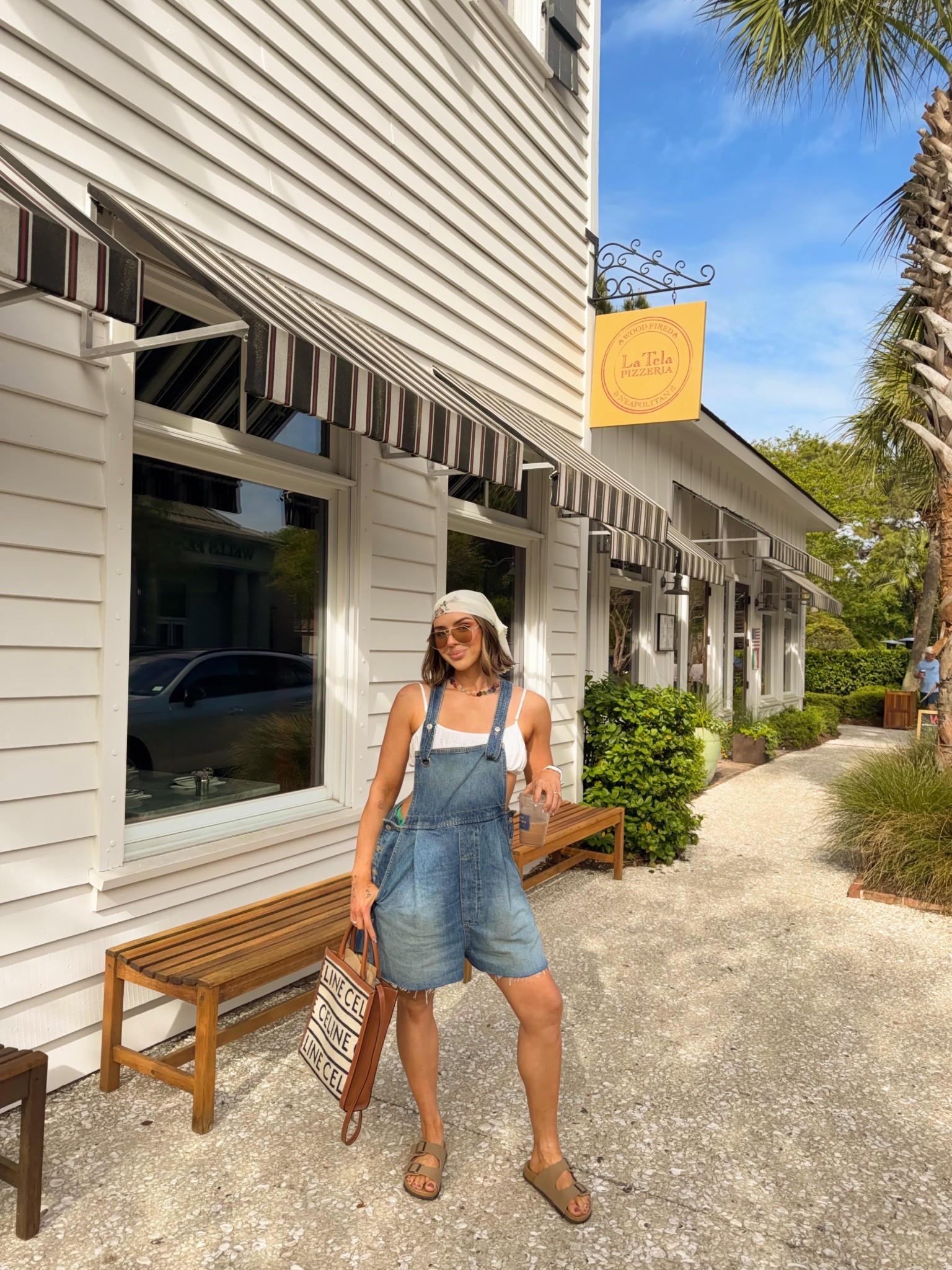 Coffee run outfit 

#LTKootd #LTKmomlife #LTKFestival