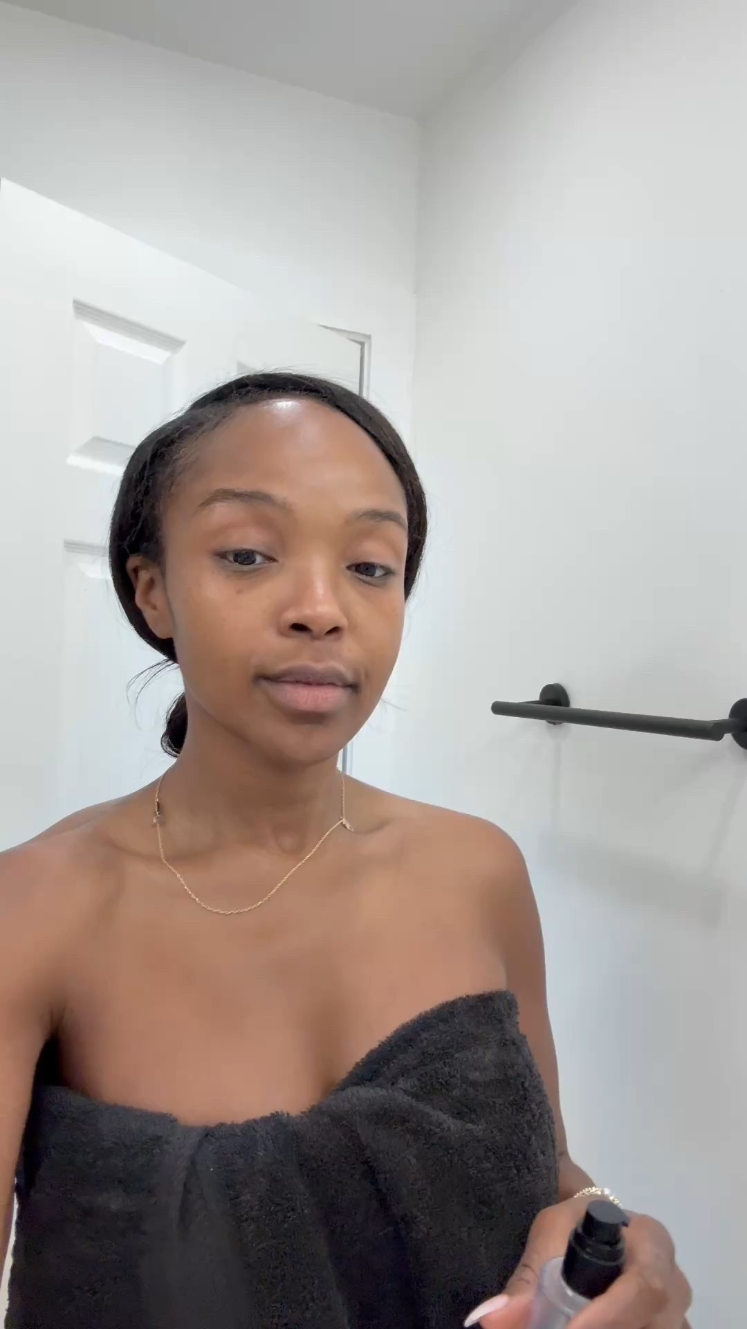 Glowing skin starts with the right routine! ✨ Sharing my favorite skincare must-haves that keep my complexion clear, hydrated, and radiant. Who else is obsessed with good skincare? Drop a genuine comment below if you’re loving these sets! ⬇️ #SkincareGoals #GlowingSkin #SelfCareRoutine #HealthySkin #SkincareCommunity #BlackGirlMagic #MelaninGlow #BeautyLover #SkinCareAddict #DailySkincare #SkincareTips #ExplorePage #DiscoverUnder5K #SmallCreator #InfluencerInTheMaking #BlackWoman #SizeSmall #Size6 #140lbs #54 #BeautyRoutine