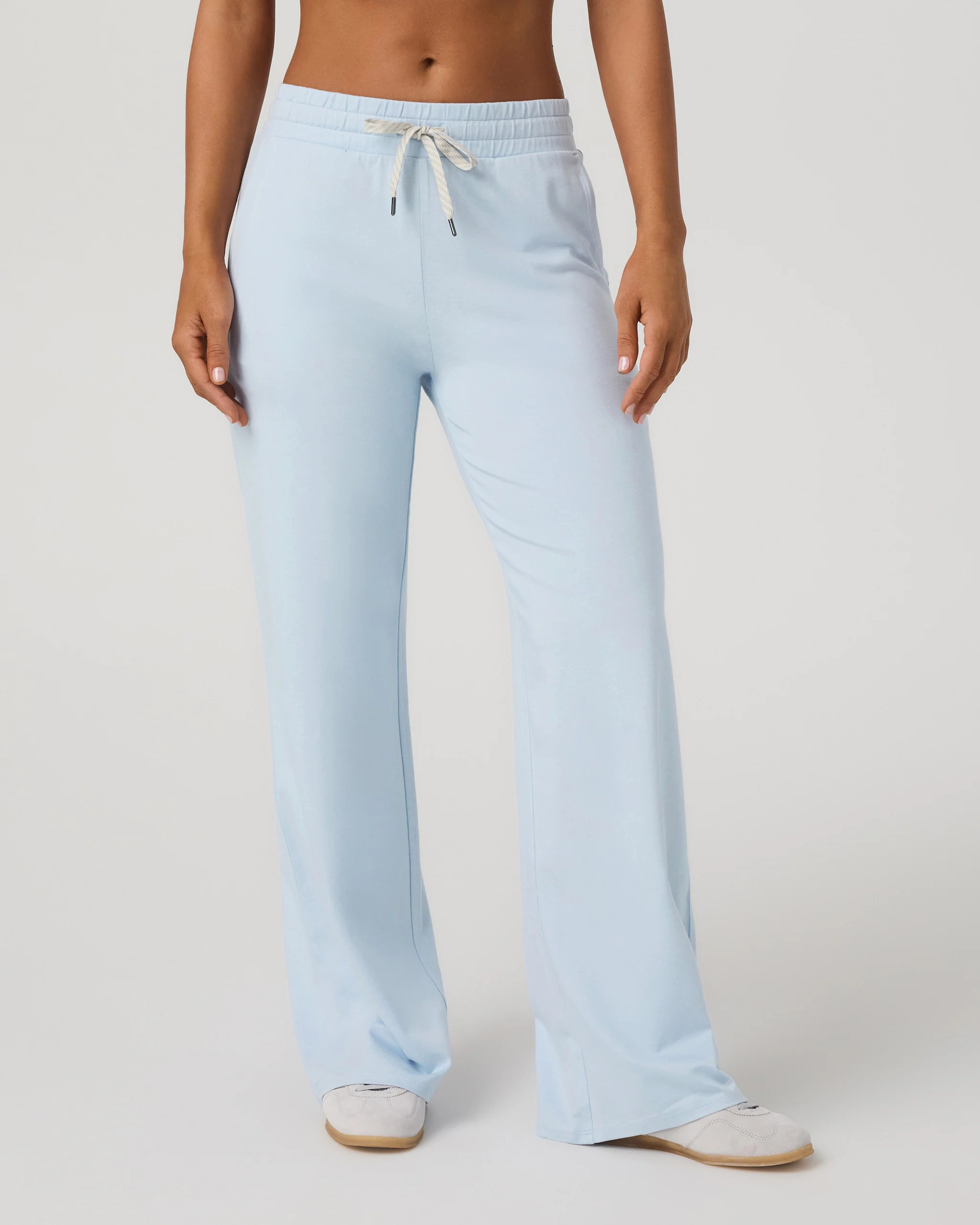 Halo Essential Wideleg Pant - Short | Vuori Clothing (US & Canada)
